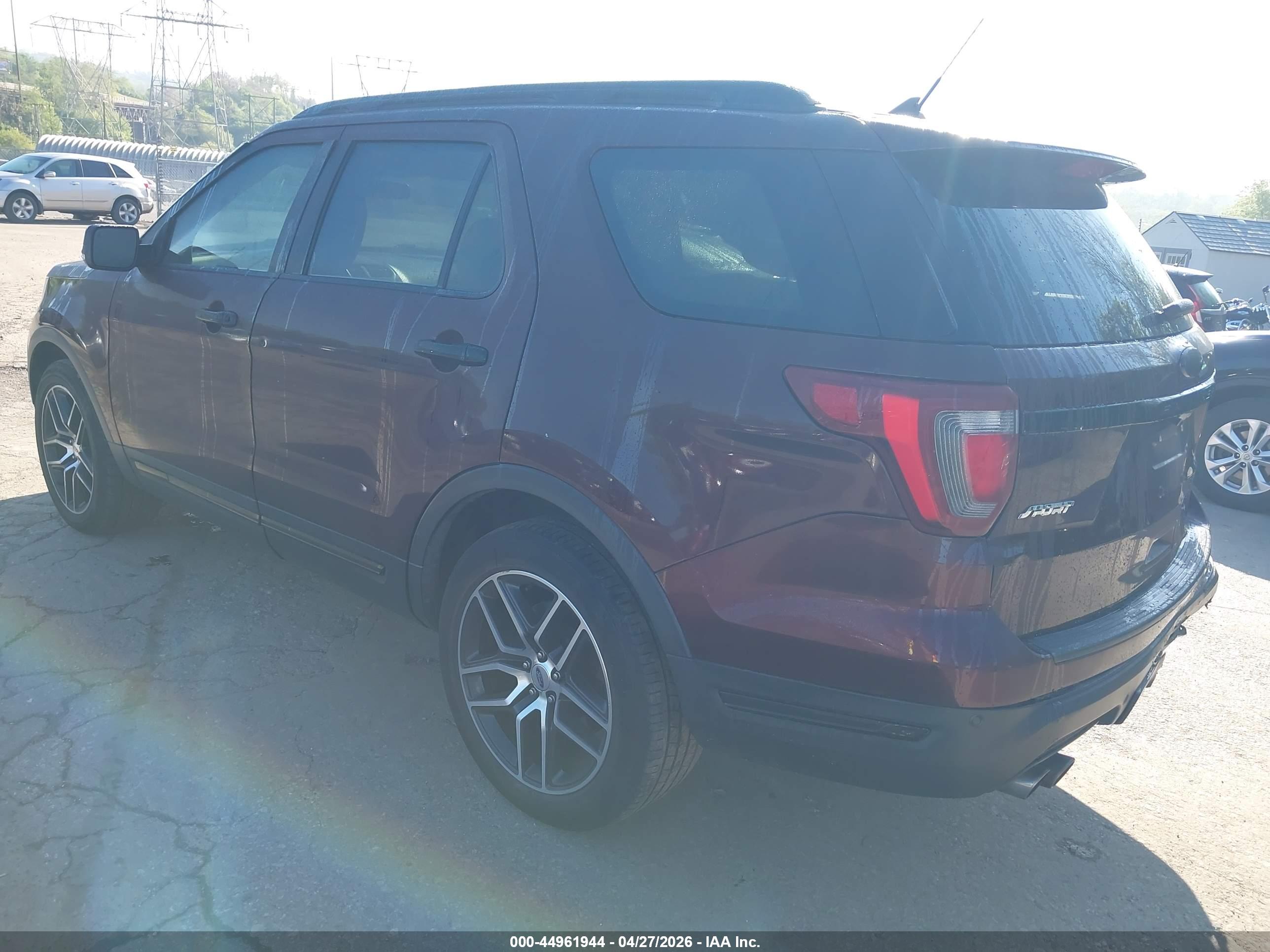 FORD EXPLORER image 3