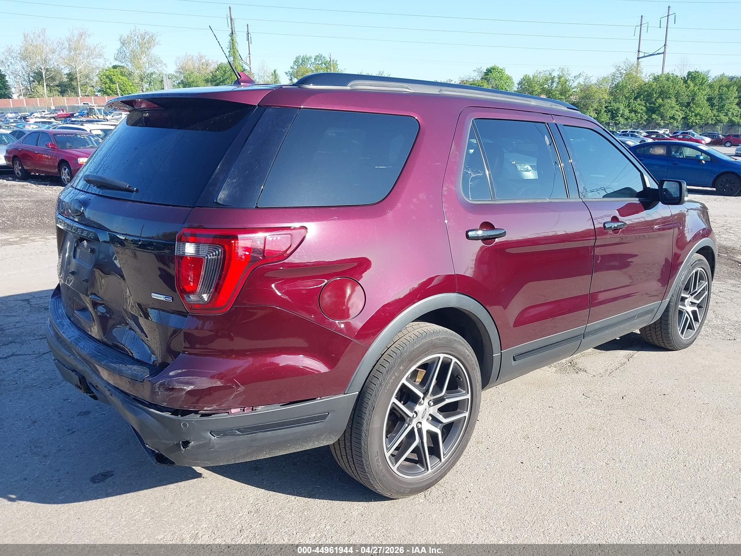FORD EXPLORER image 4