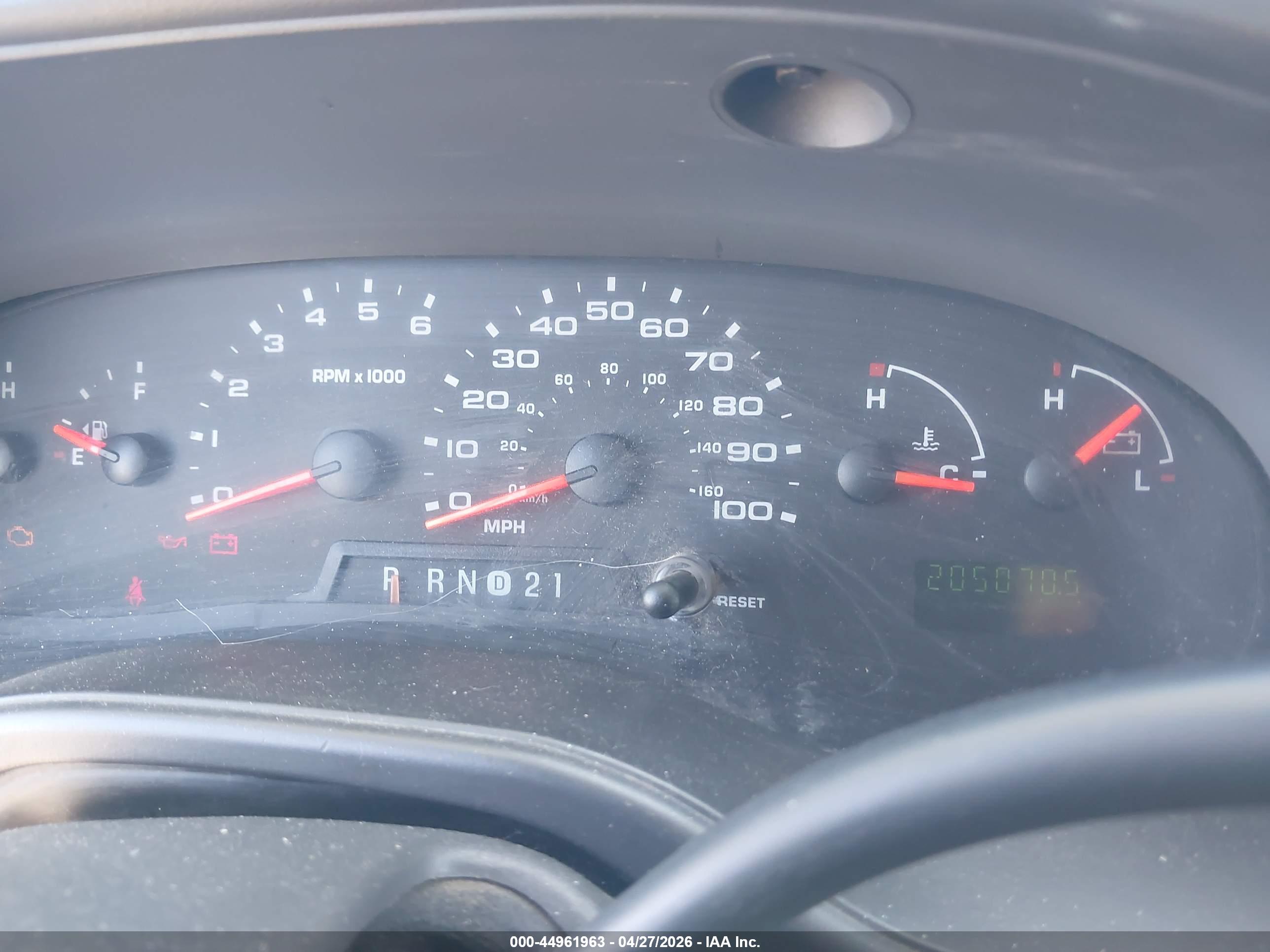 FORD E-150 image 7