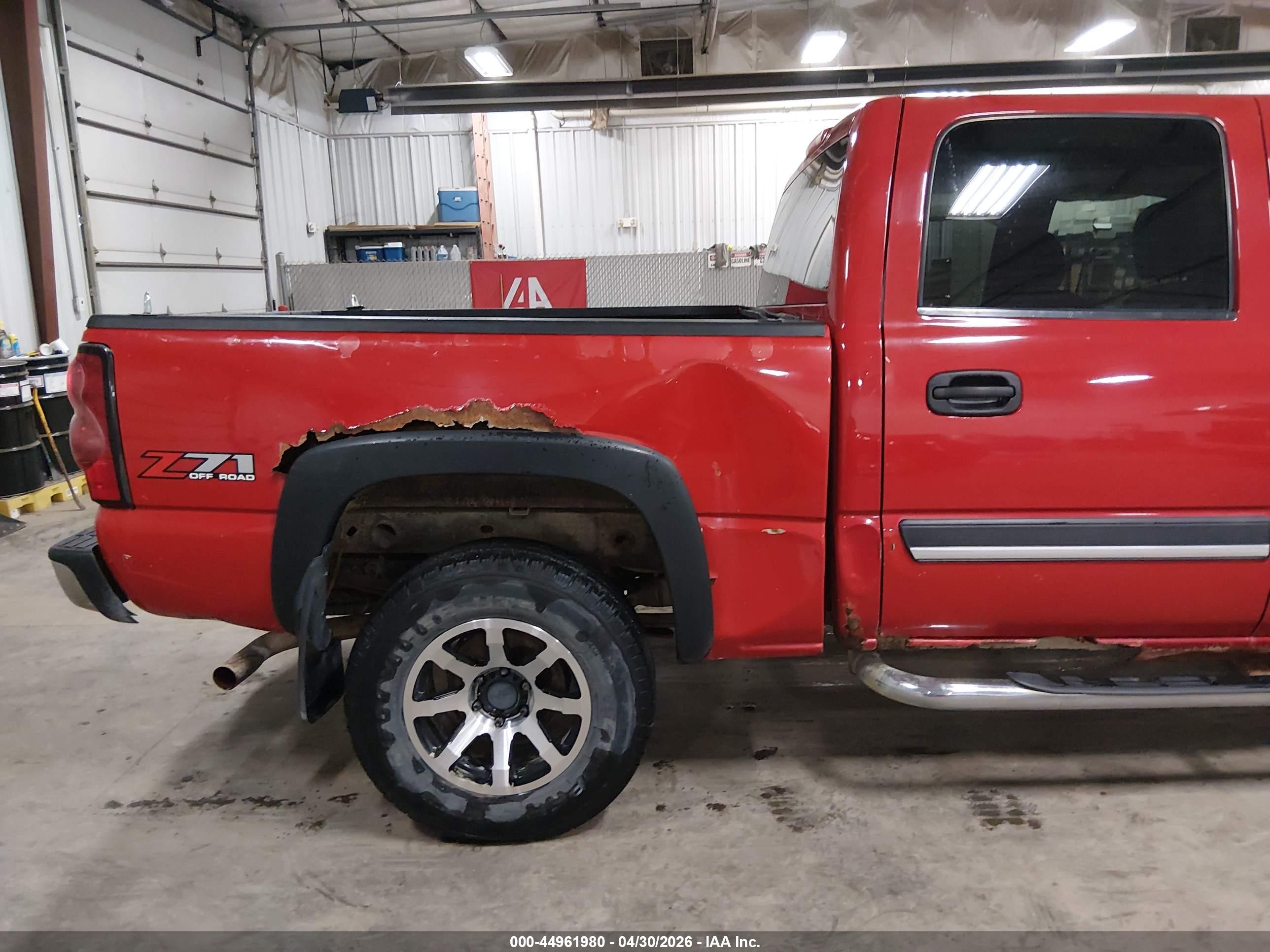 CHEVROLET SILVERADO image 6