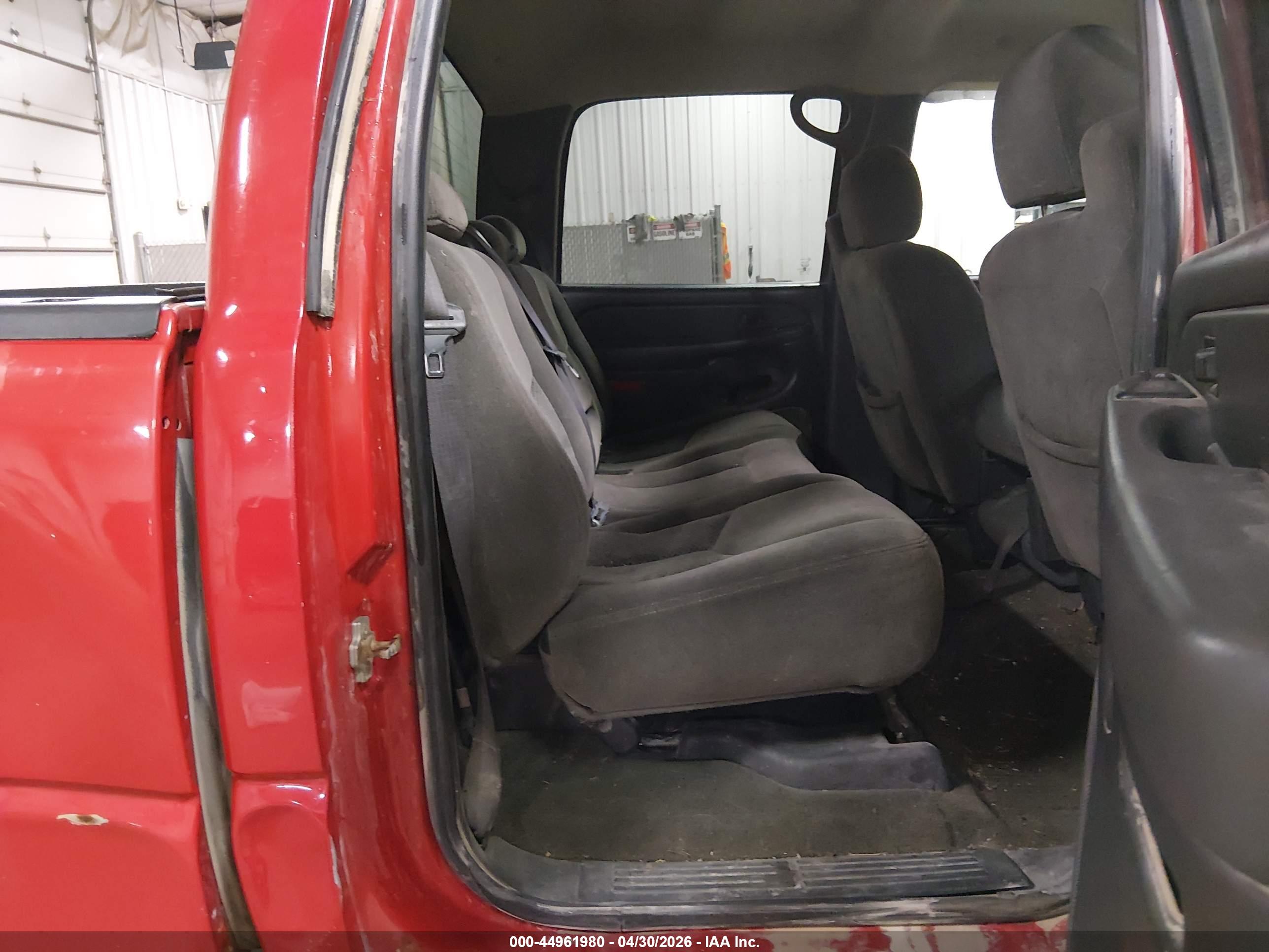 CHEVROLET SILVERADO image 8