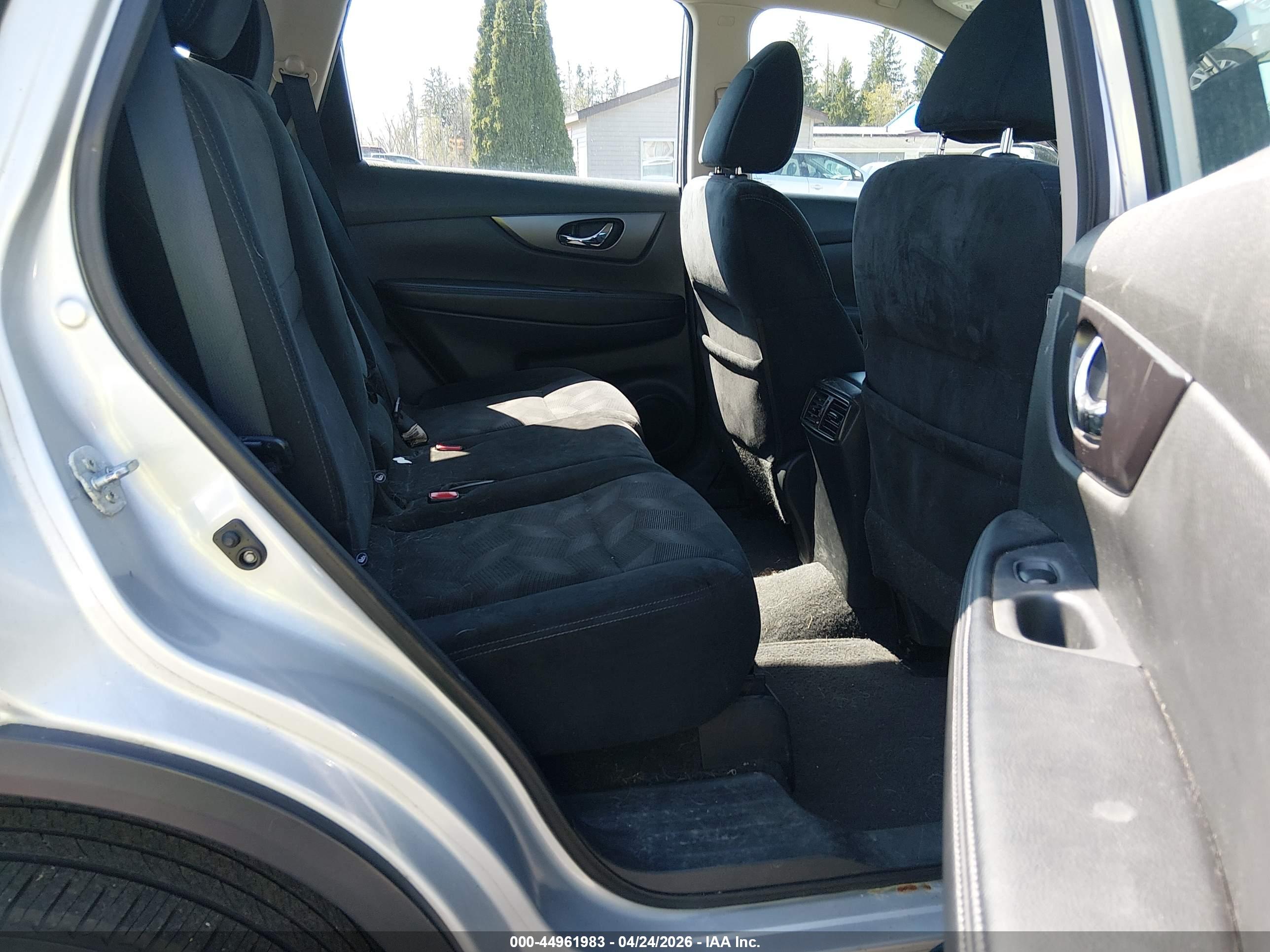 NISSAN ROGUE image 8