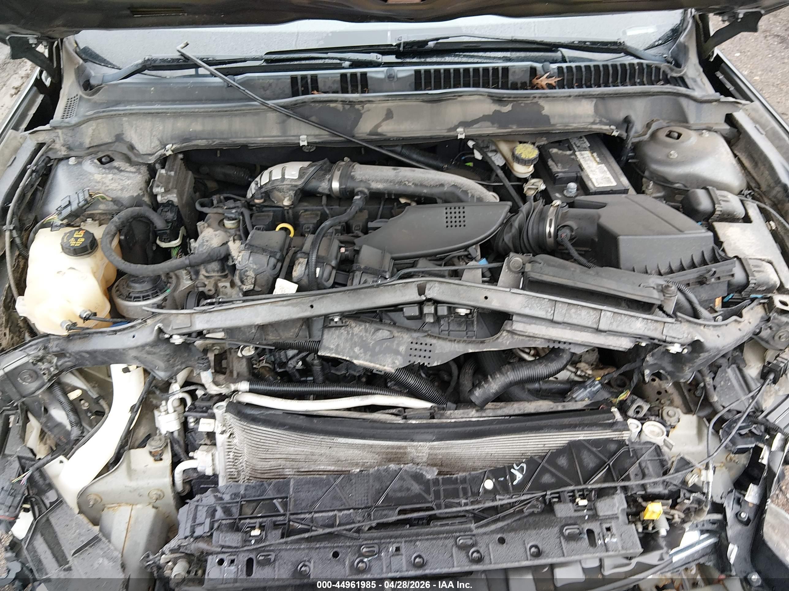 FORD FUSION image 10