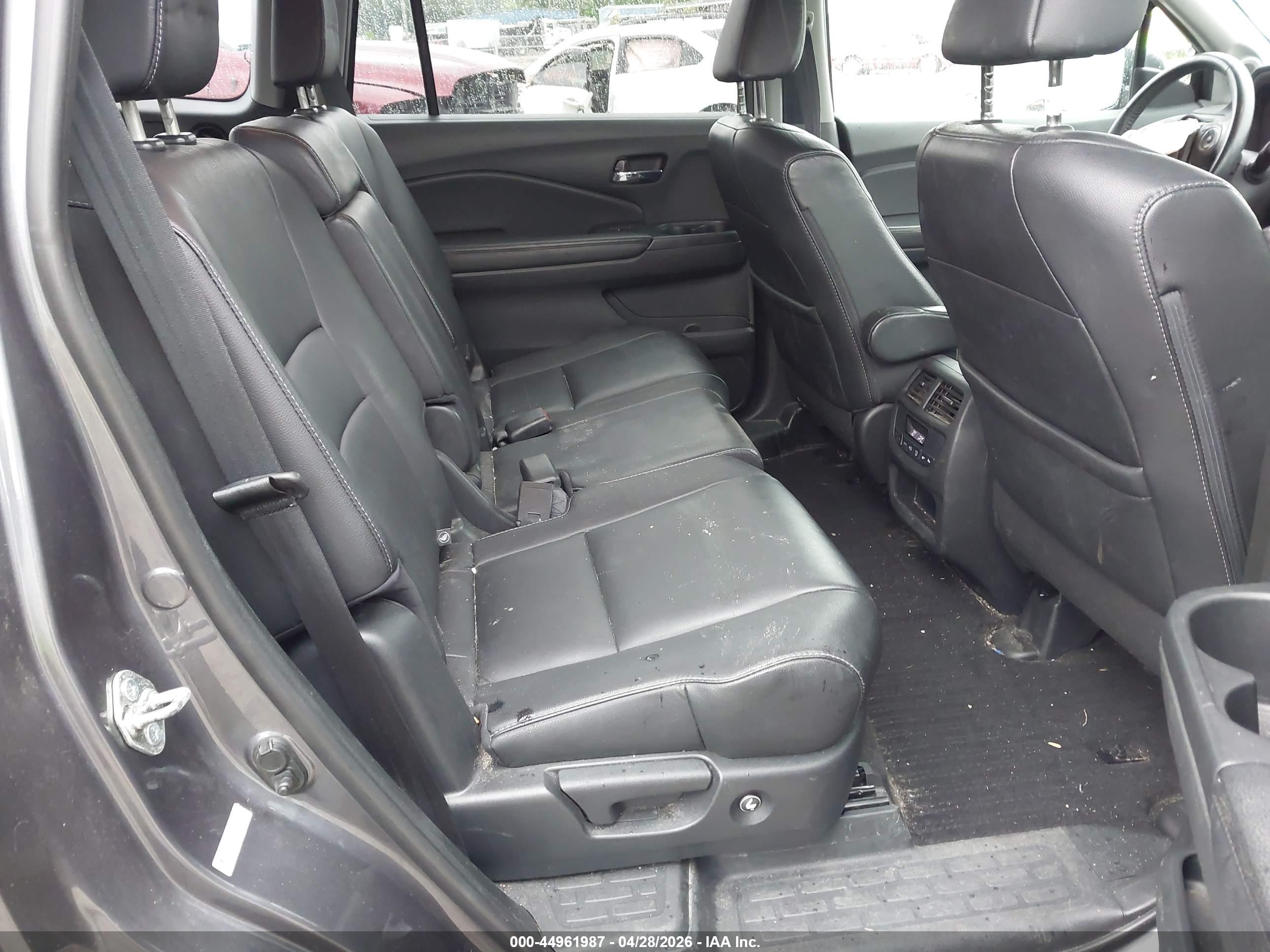 HONDA PILOT image 8