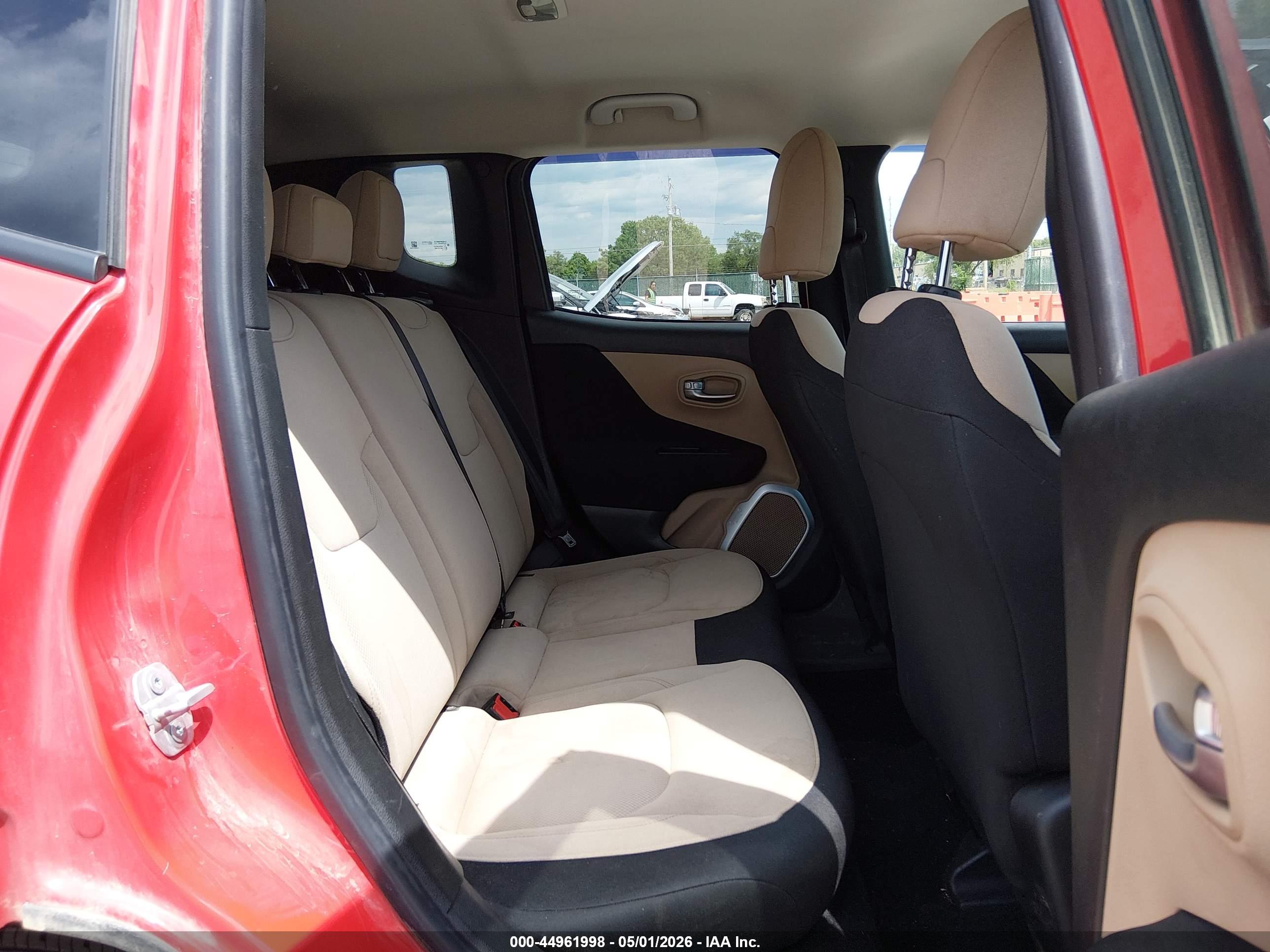 JEEP RENEGADE image 8
