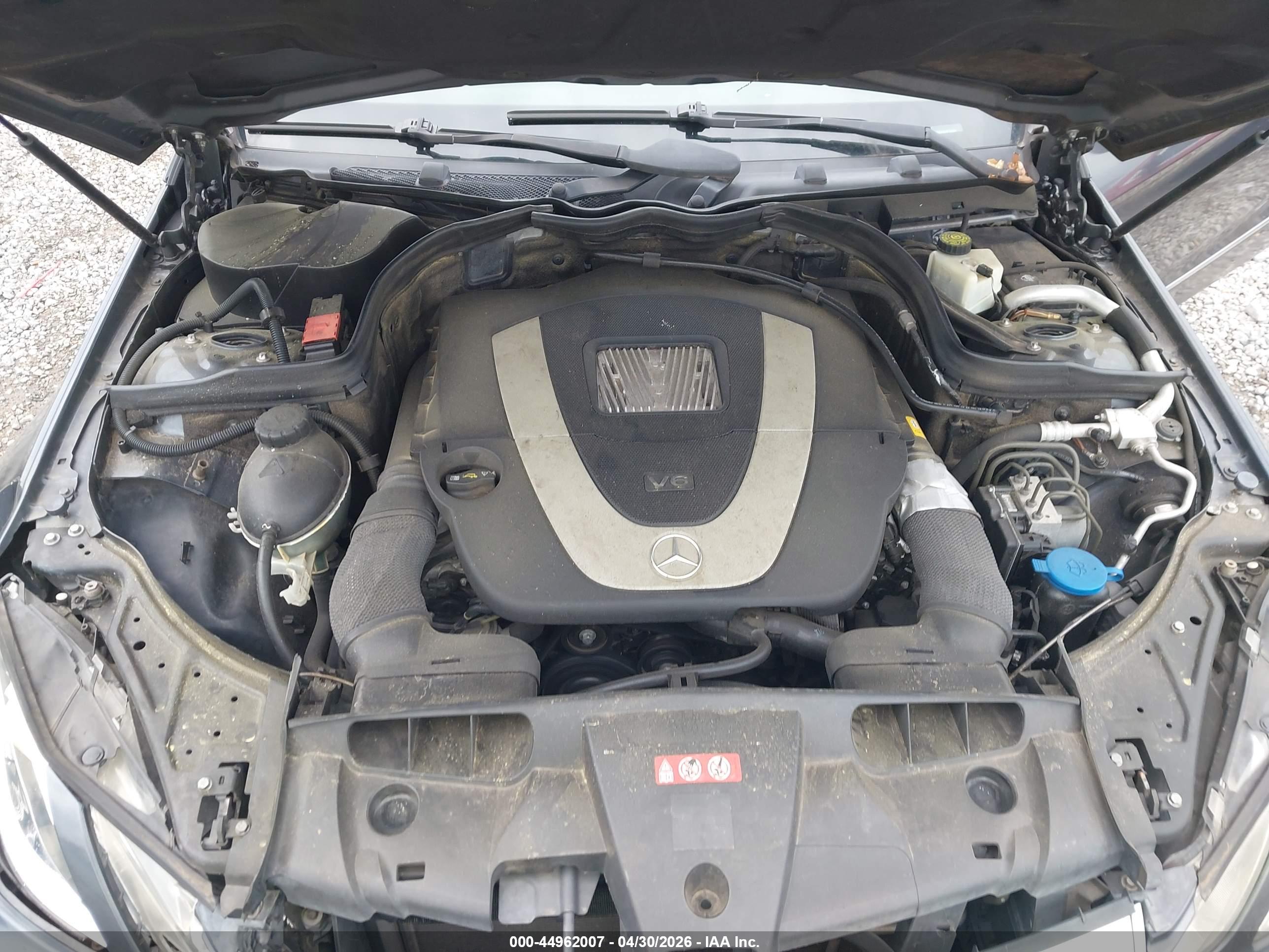 MERCEDES-BENZ E image 10