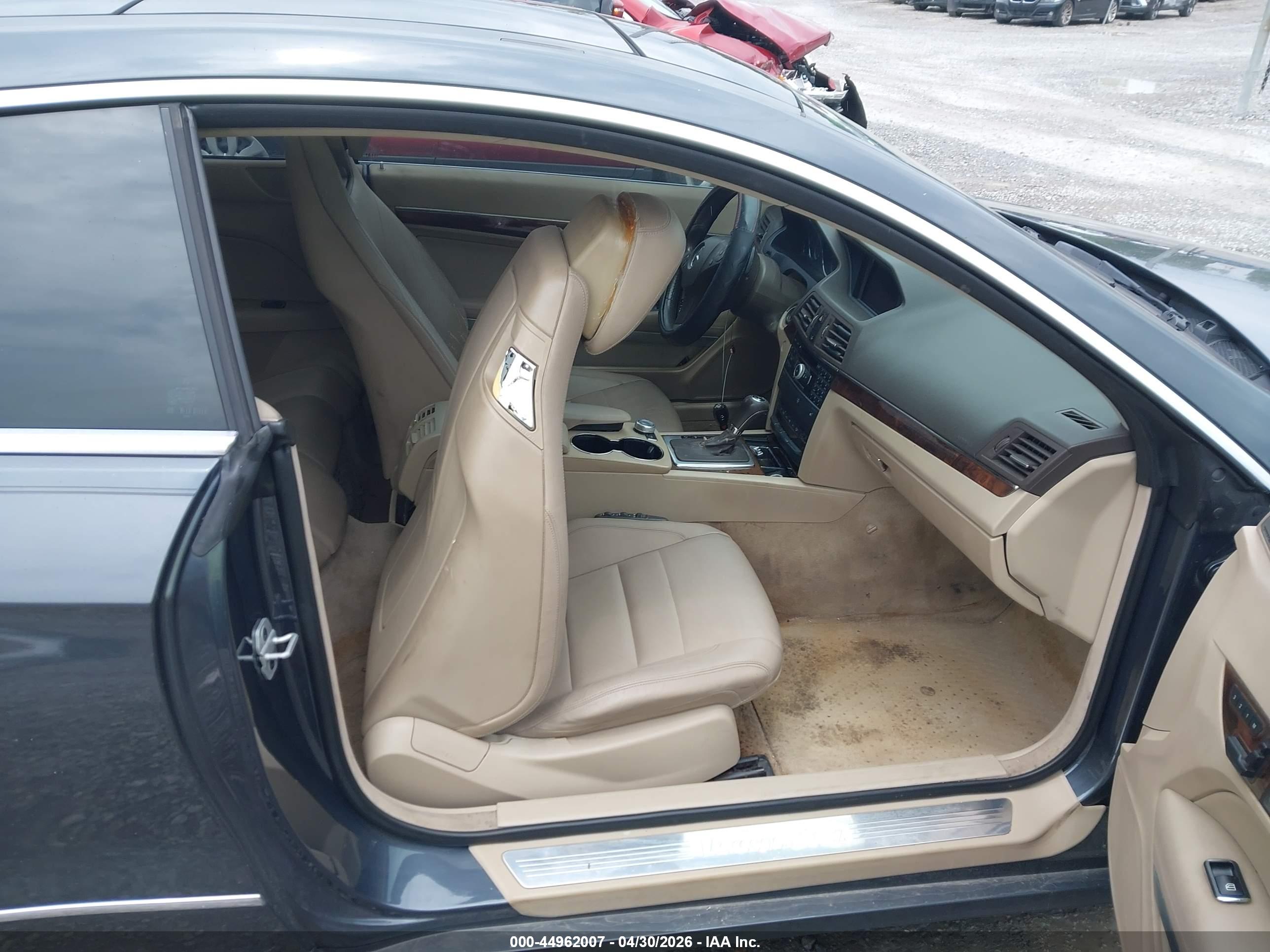 MERCEDES-BENZ E image 5