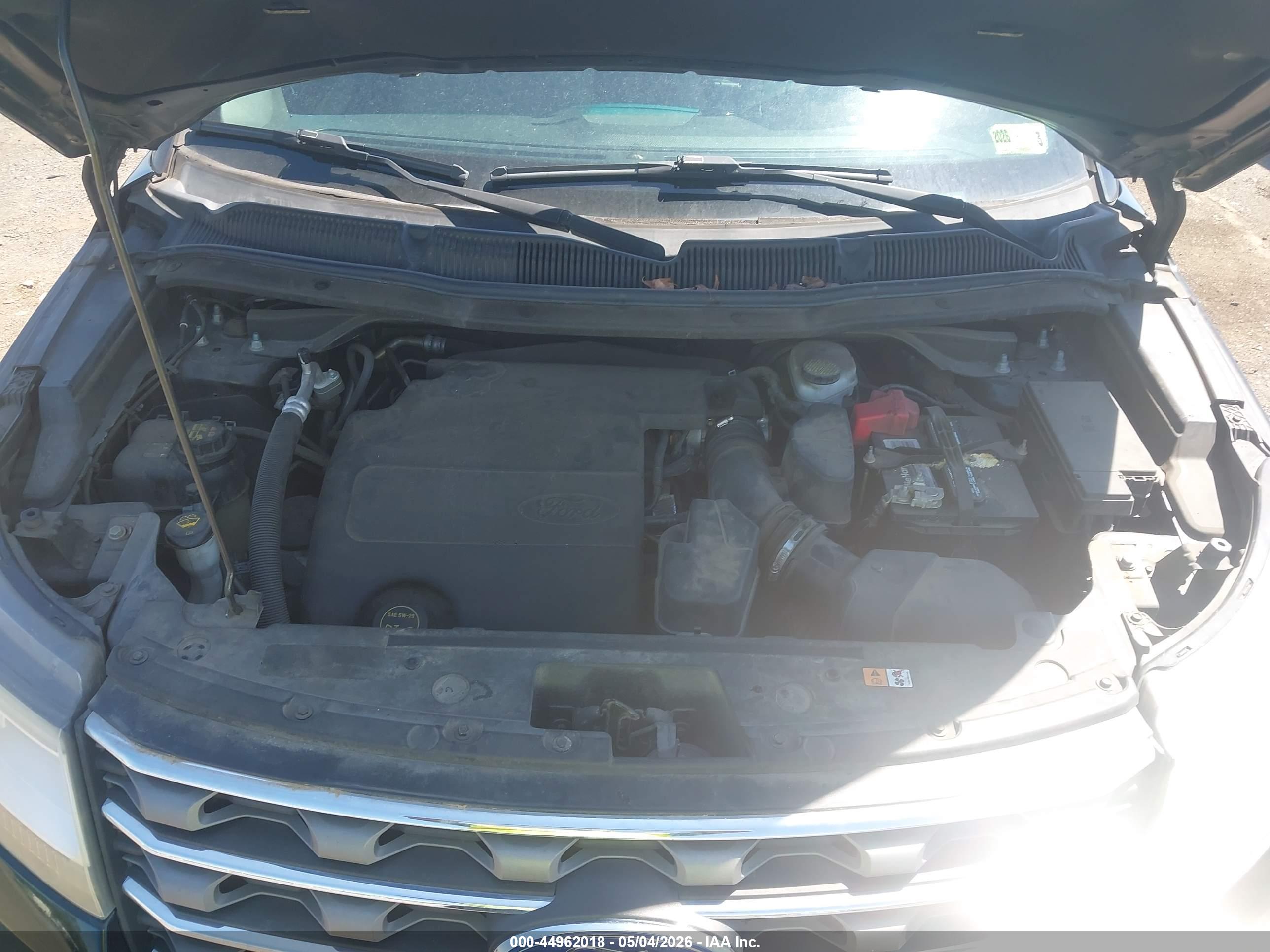 FORD EXPLORER image 10