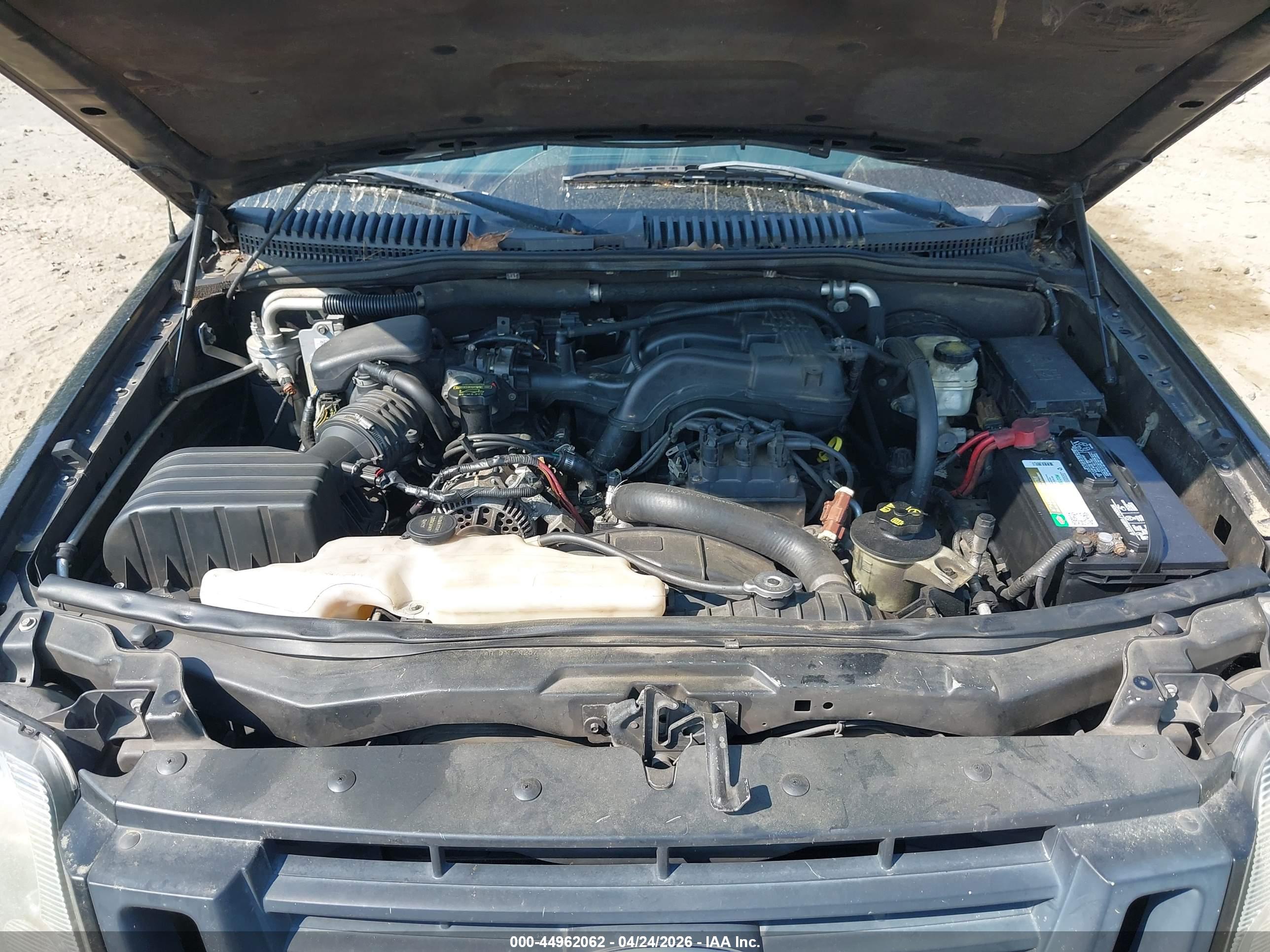 FORD EXPLORER image 10