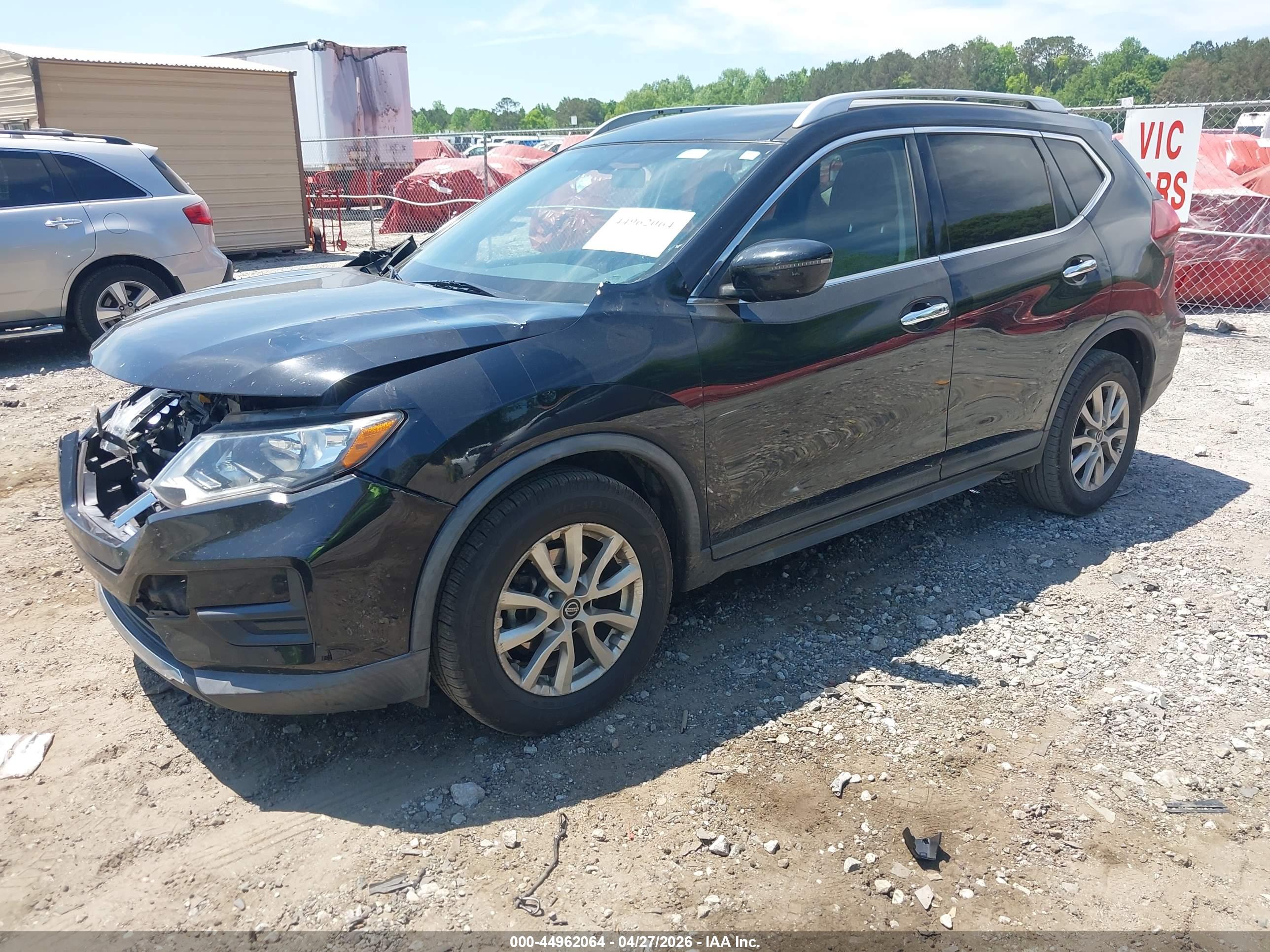 NISSAN ROGUE image 2