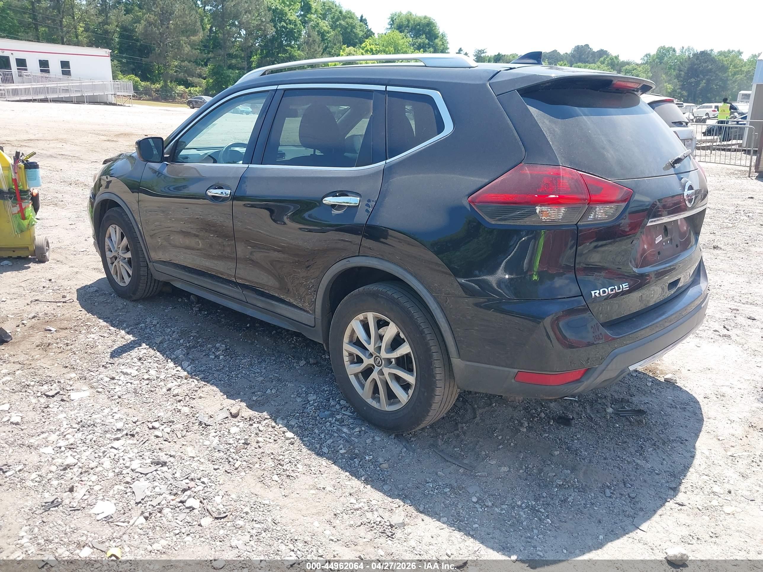 NISSAN ROGUE image 3