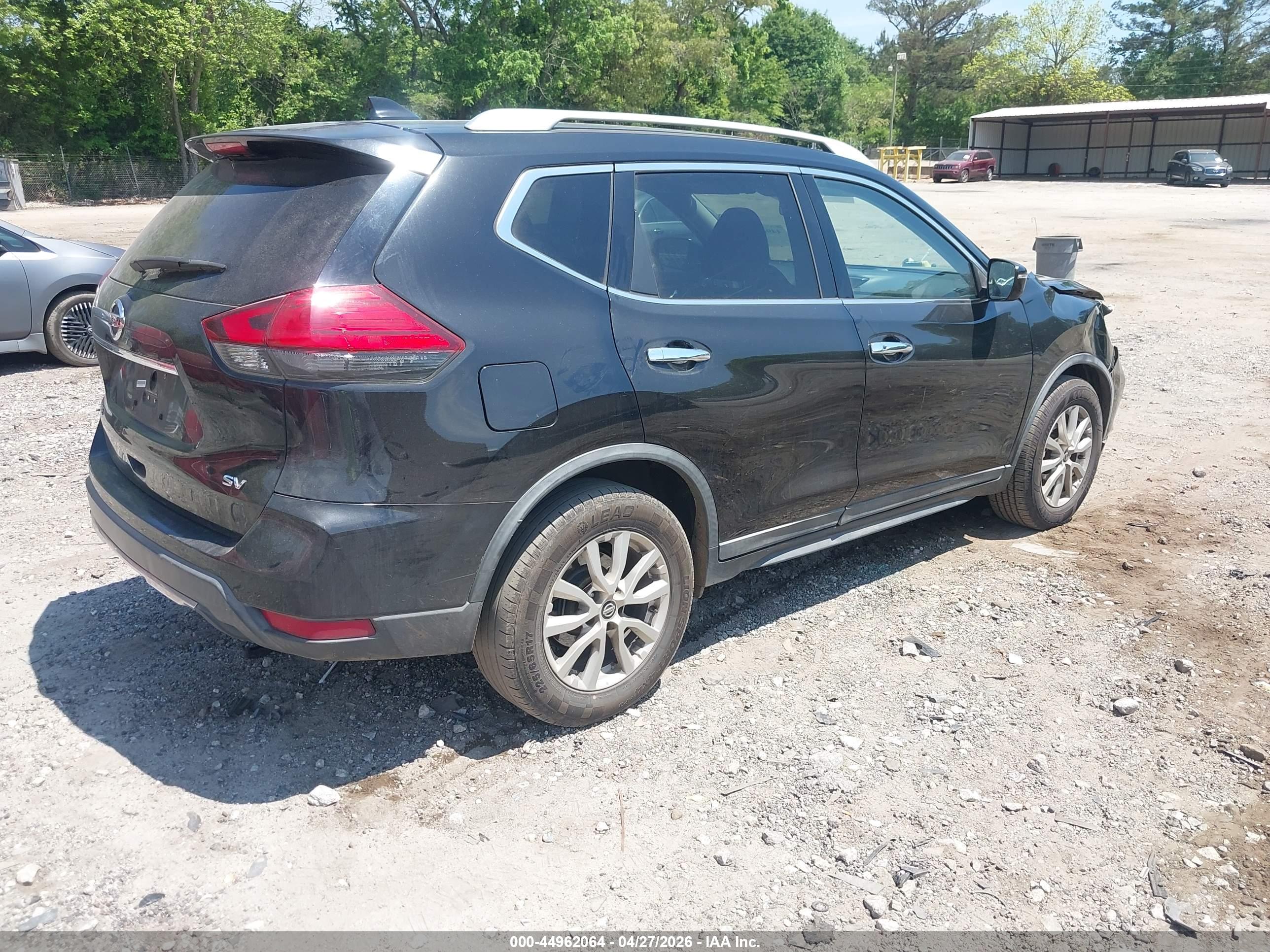 NISSAN ROGUE image 4