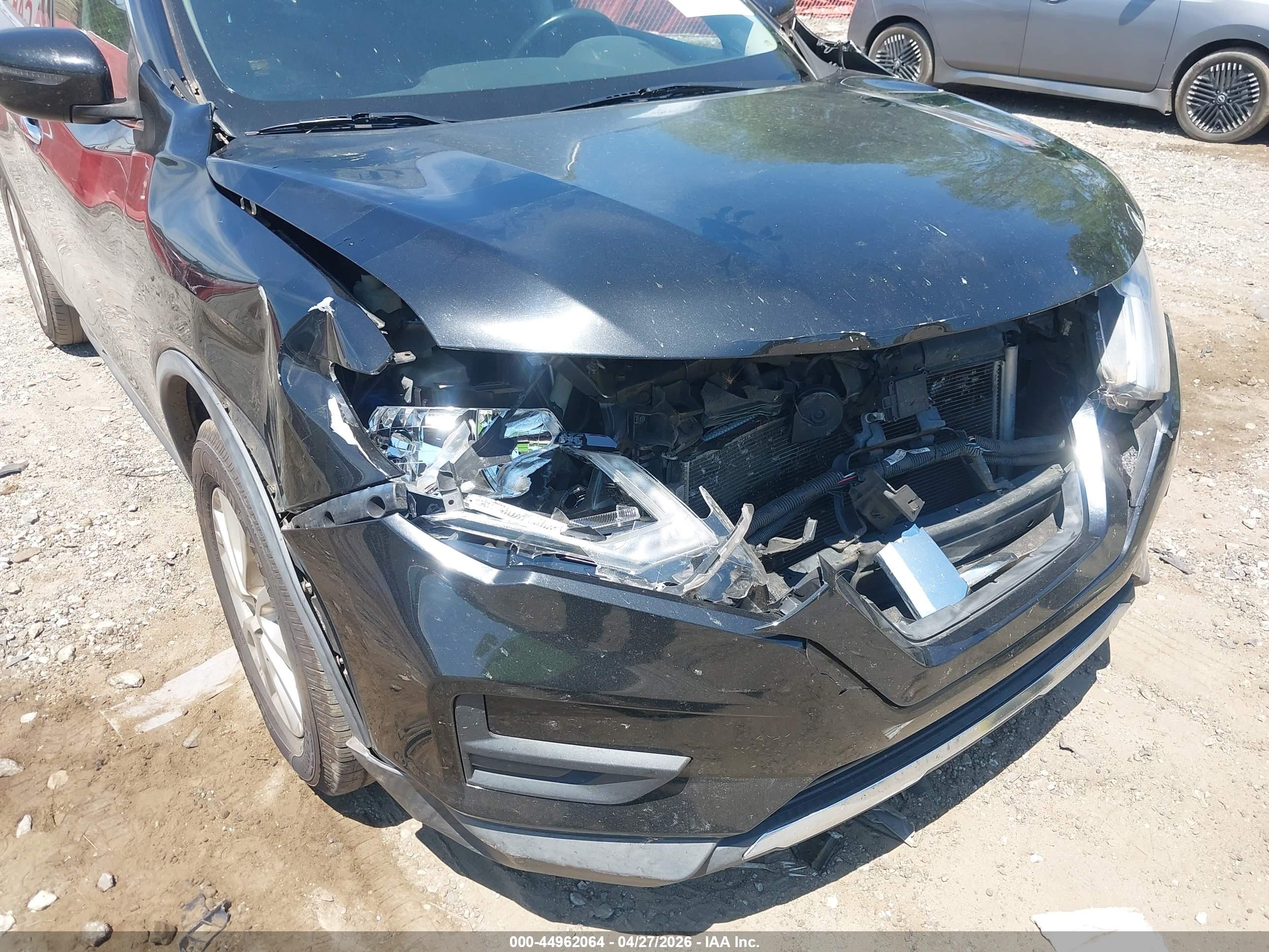 NISSAN ROGUE image 6