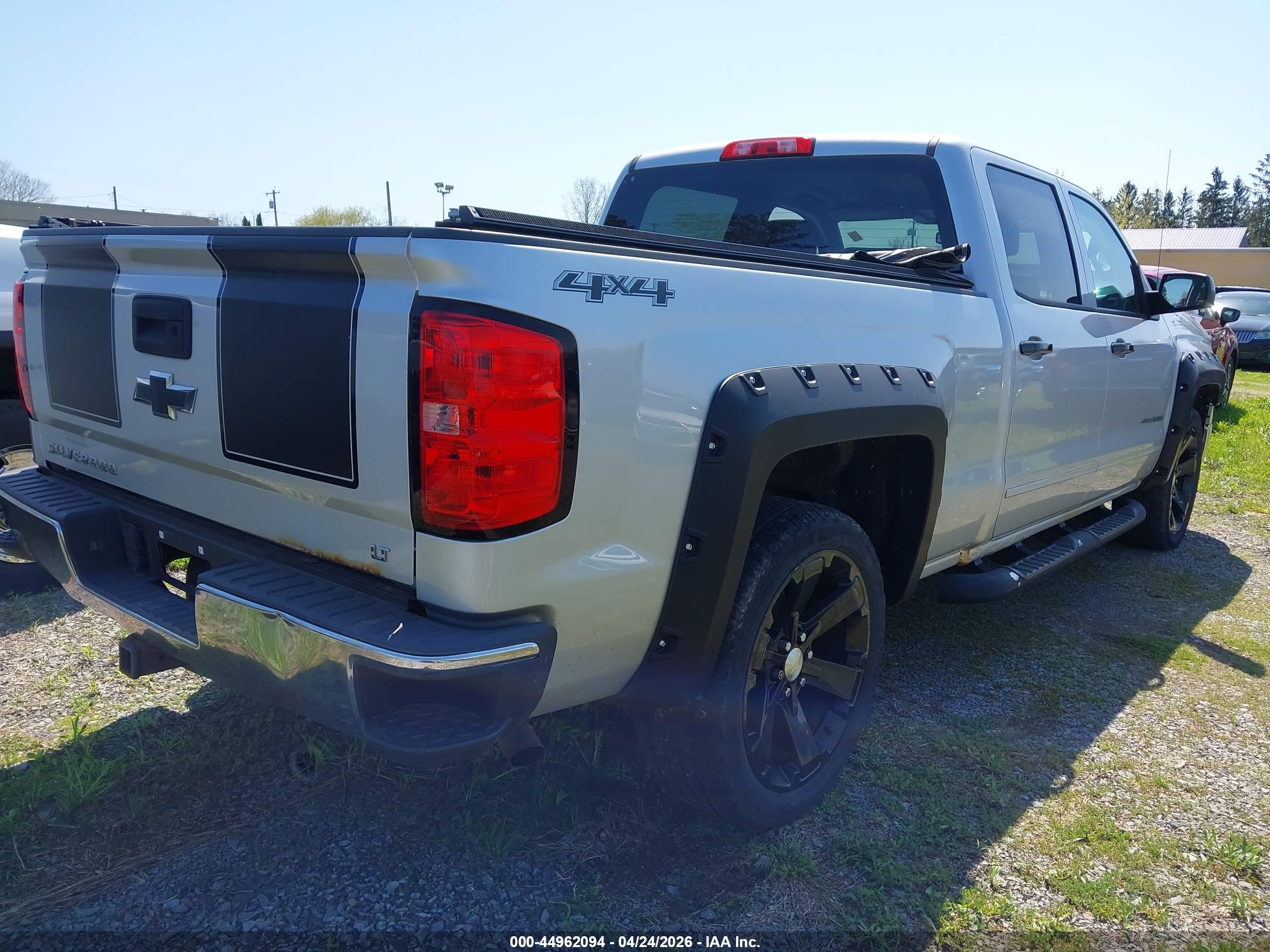 CHEVROLET SILVERADO image 4