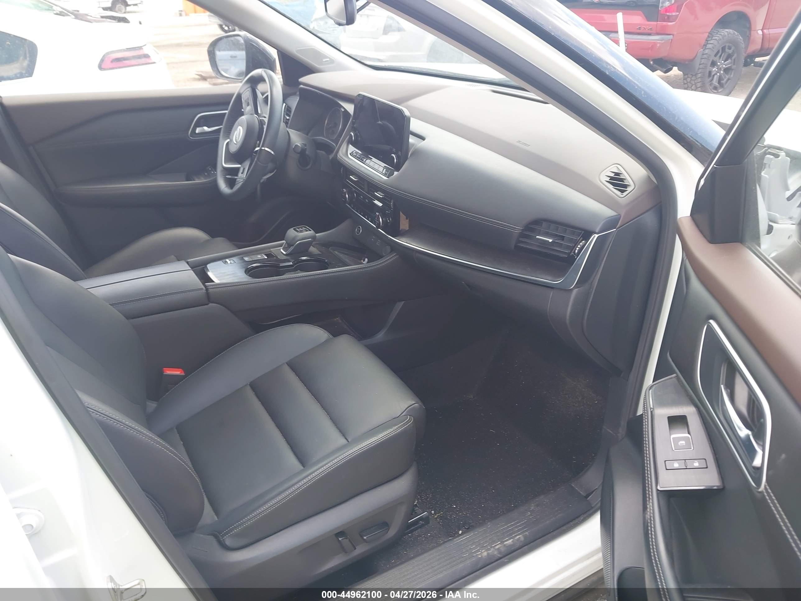 NISSAN ROGUE image 5