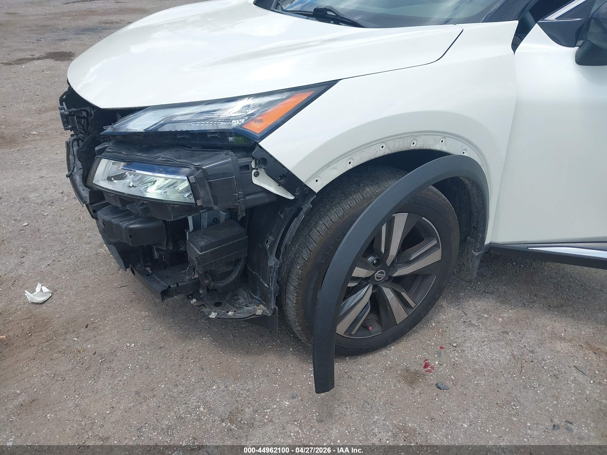 NISSAN ROGUE image 6