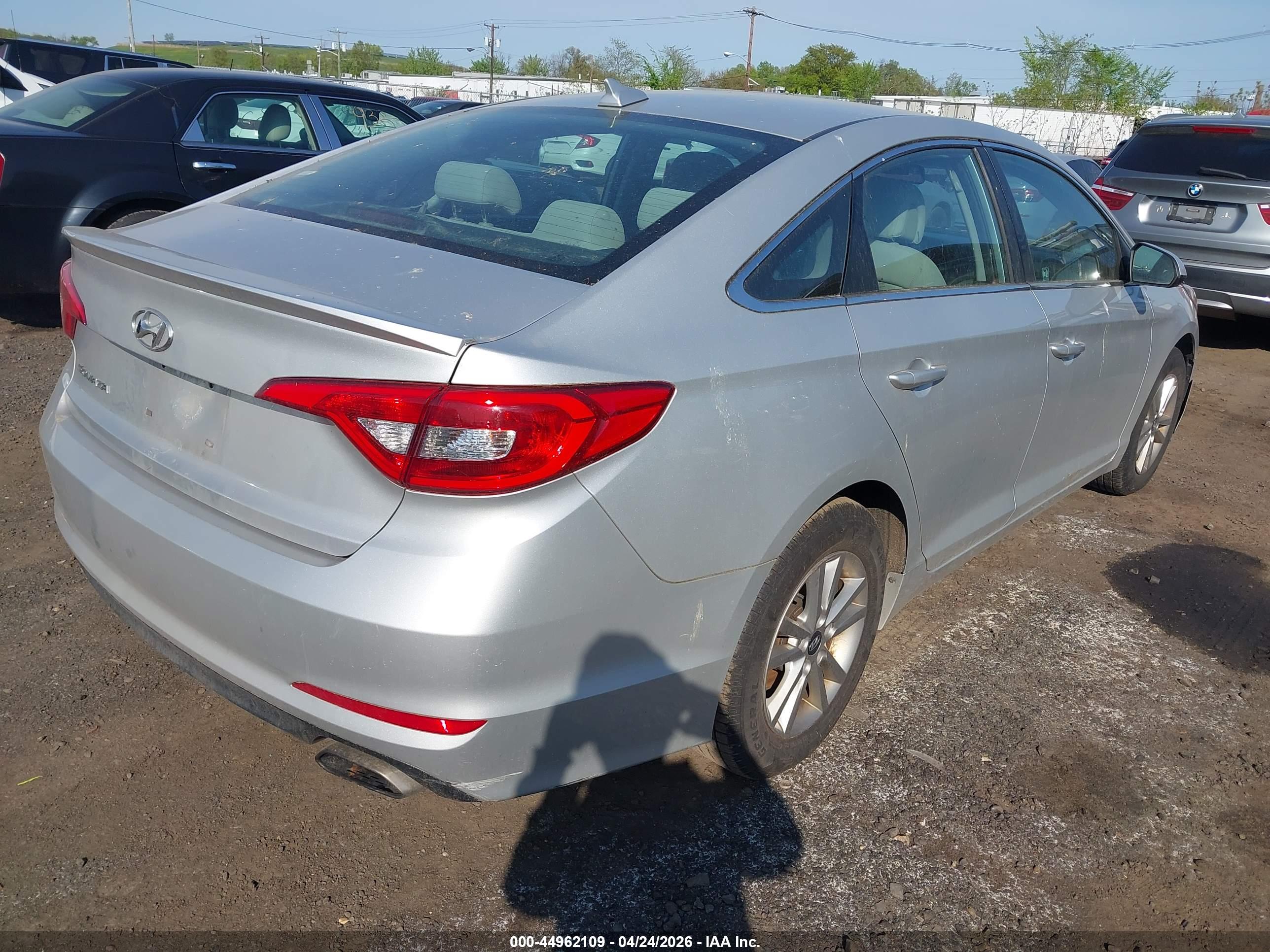HYUNDAI SONATA image 4