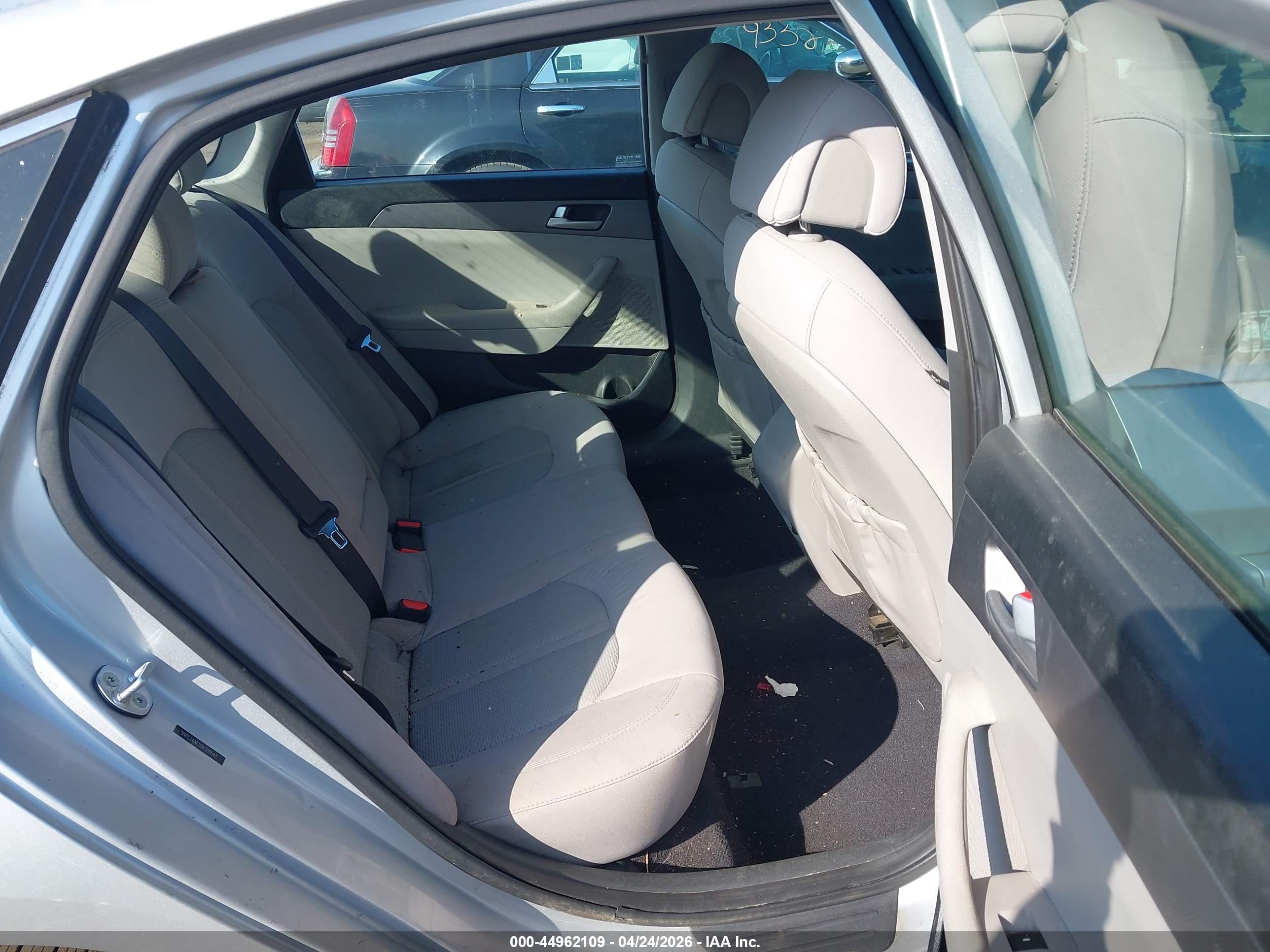 HYUNDAI SONATA image 8