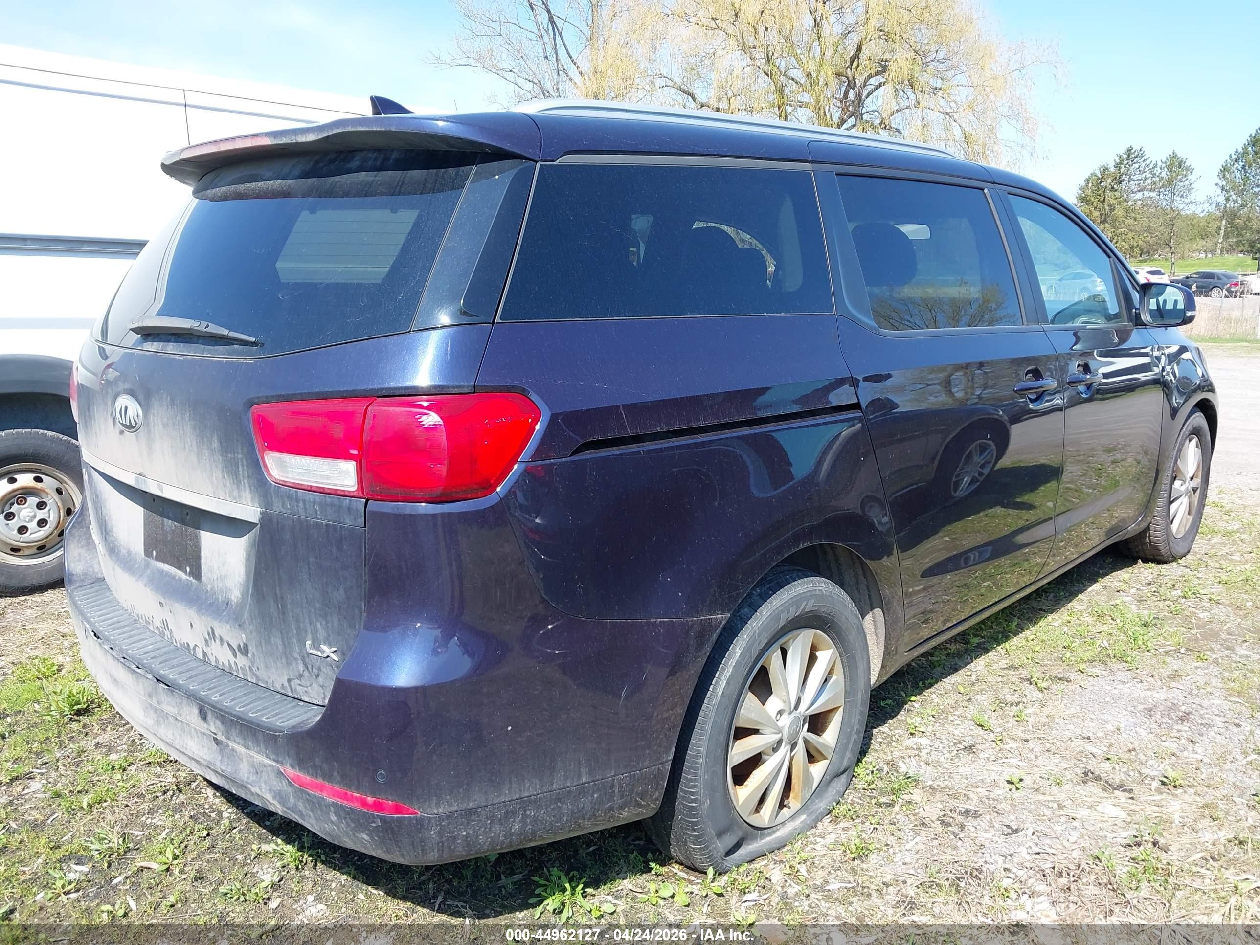KIA SEDONA image 4