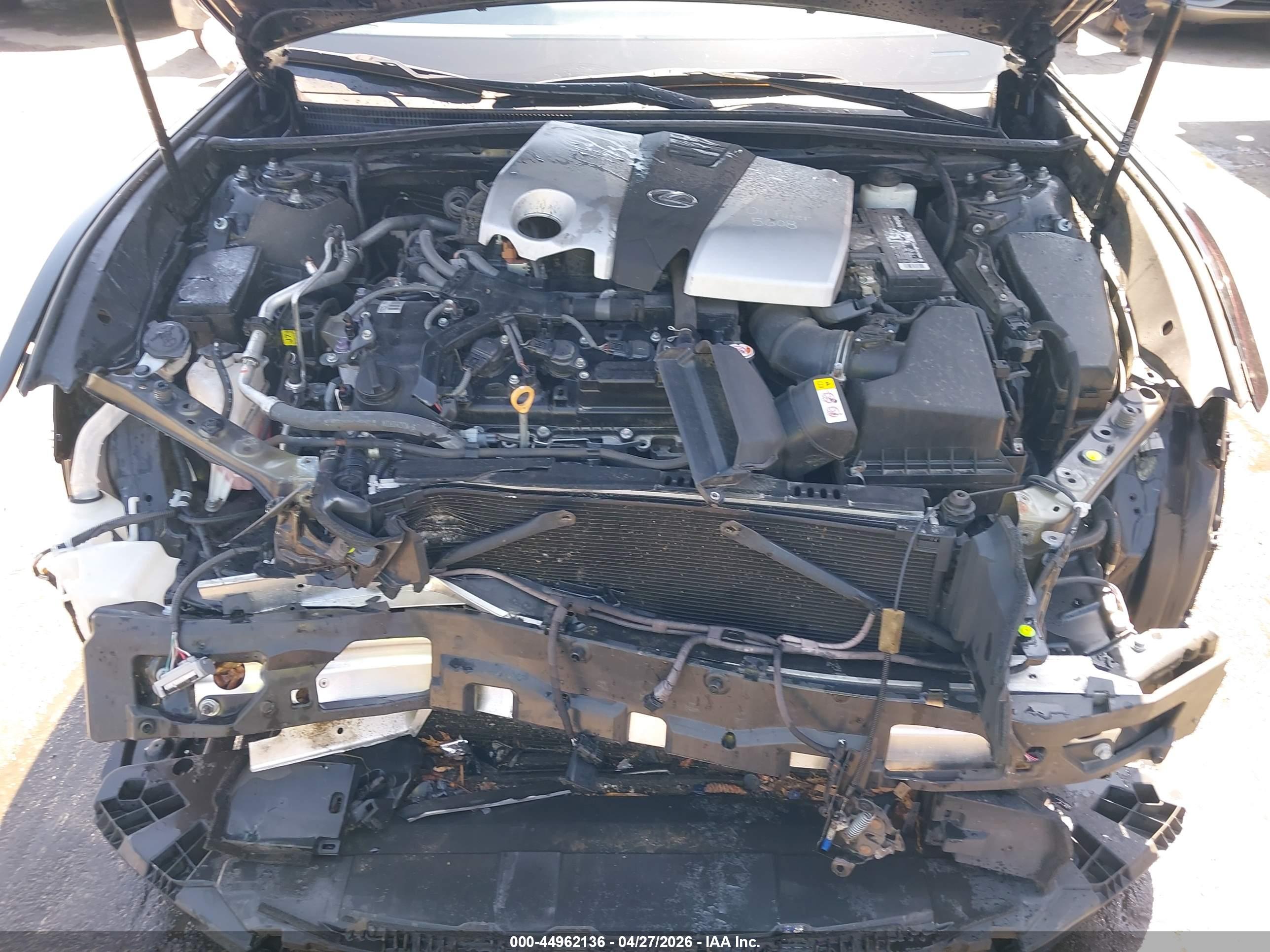 LEXUS ES image 10