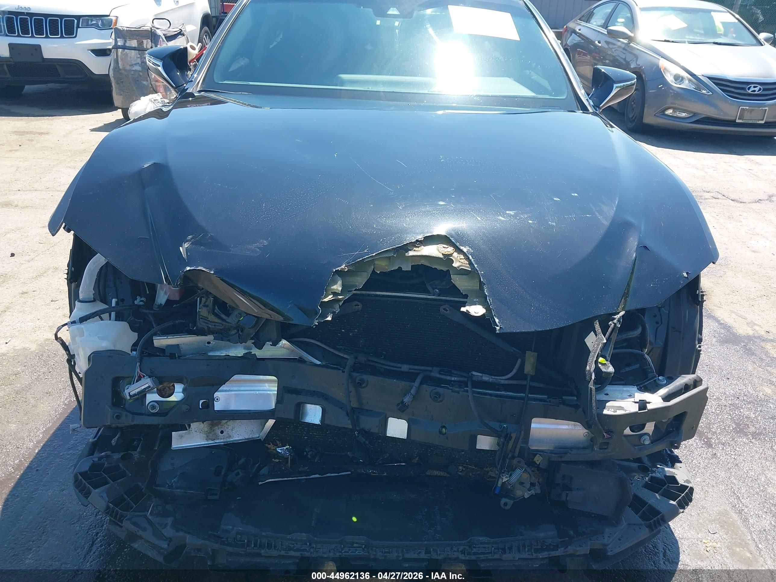 LEXUS ES image 6