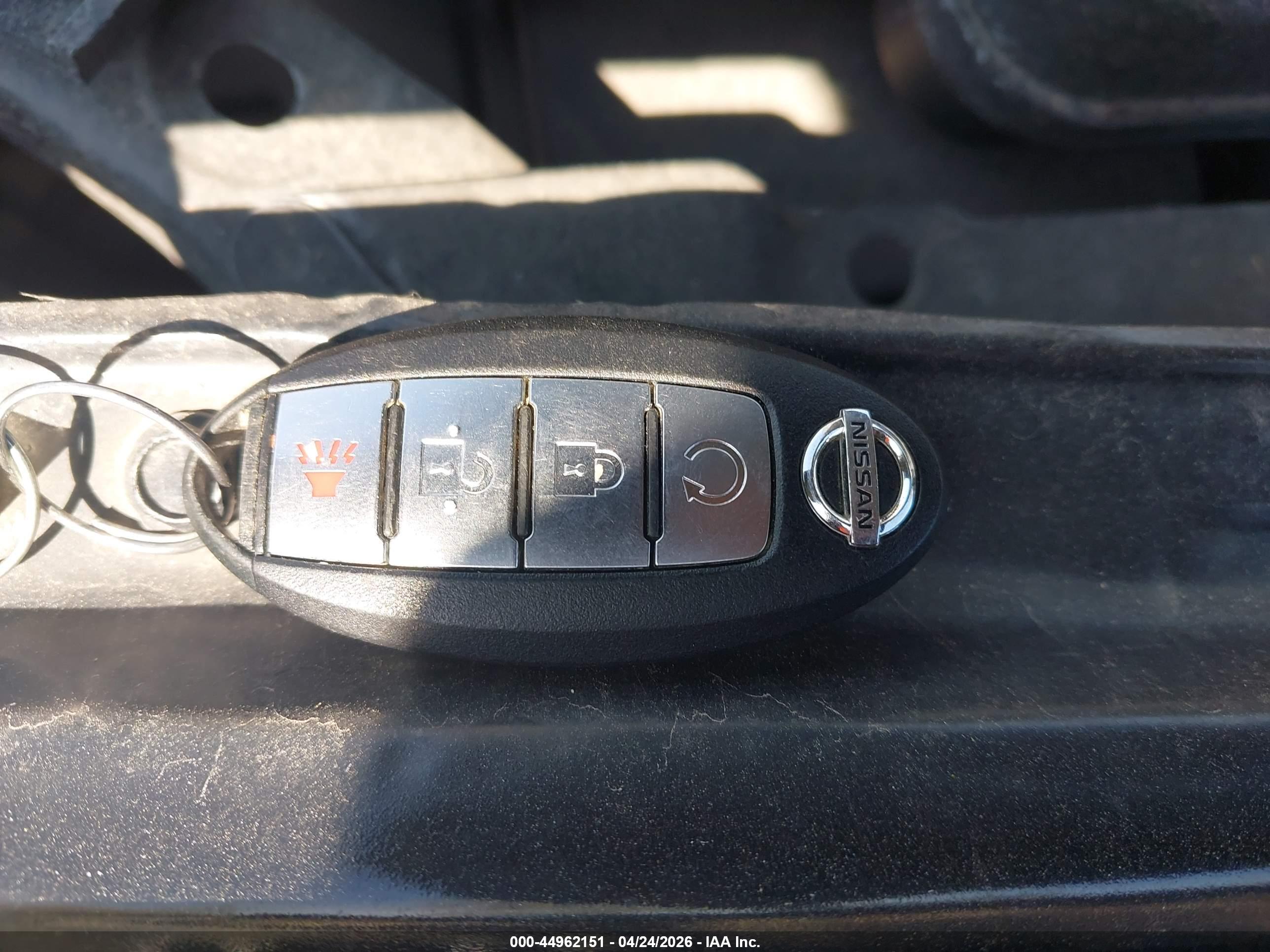 NISSAN ROGUE image 11