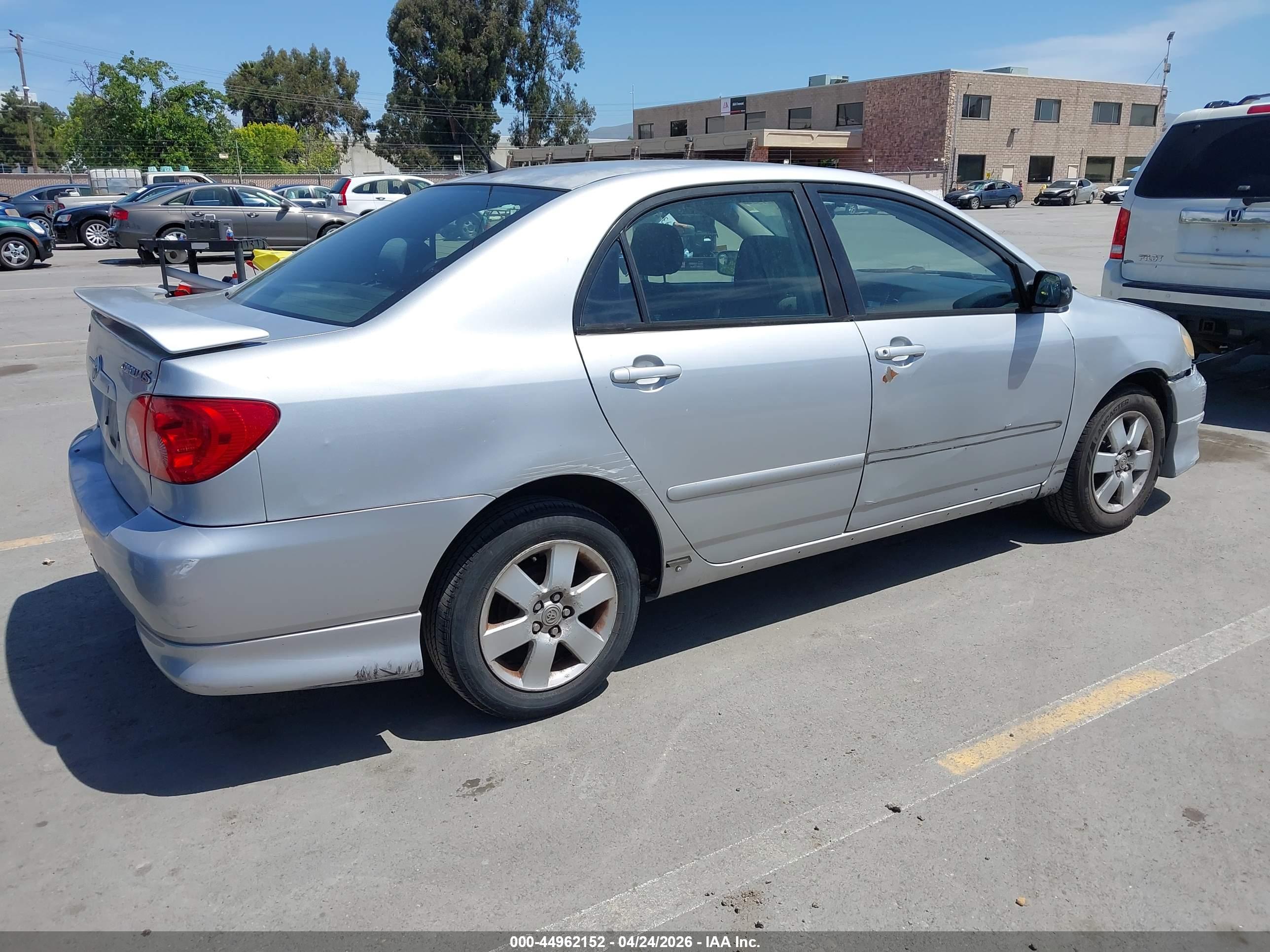 TOYOTA COROLLA image 4