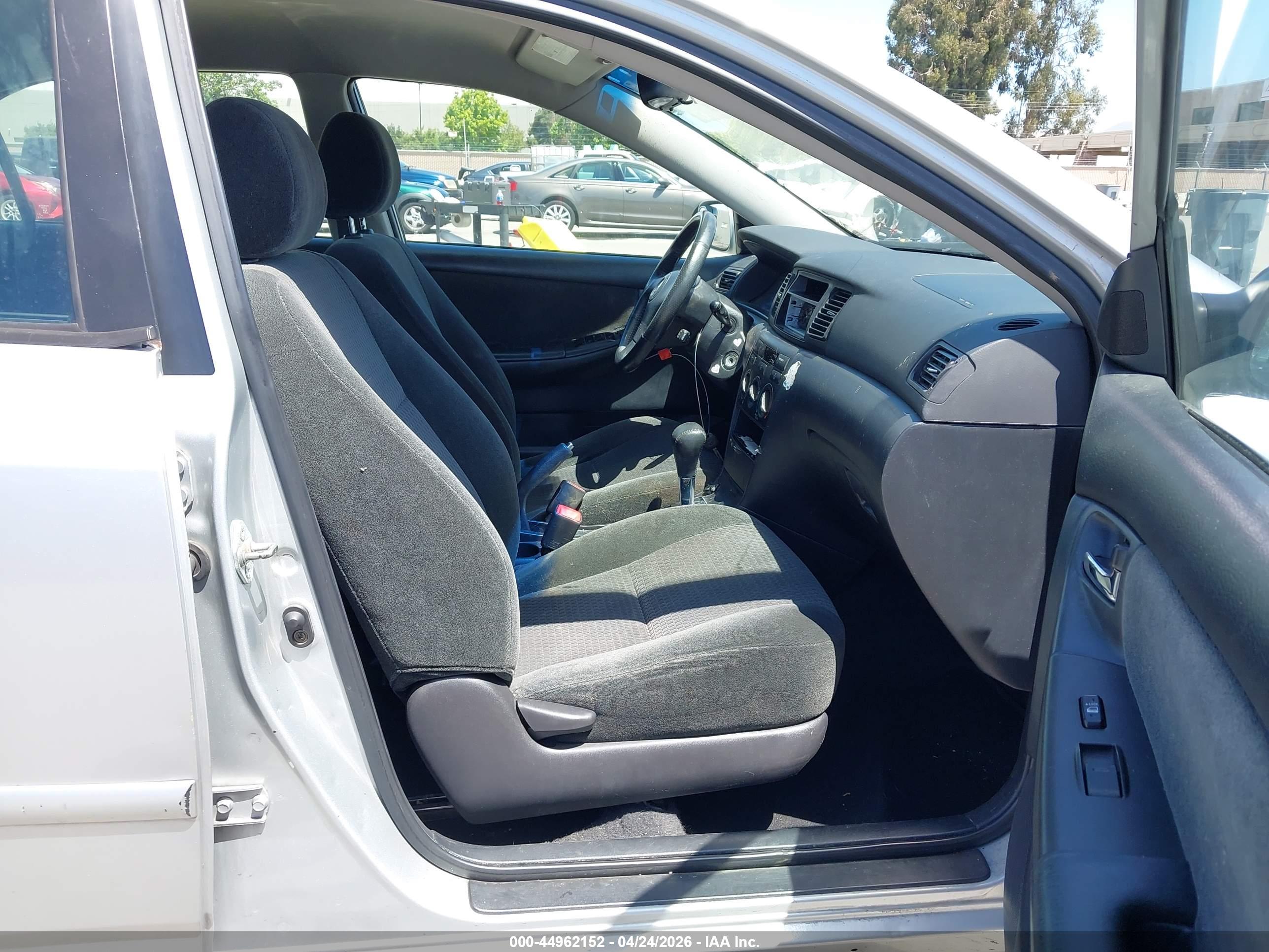 TOYOTA COROLLA image 5