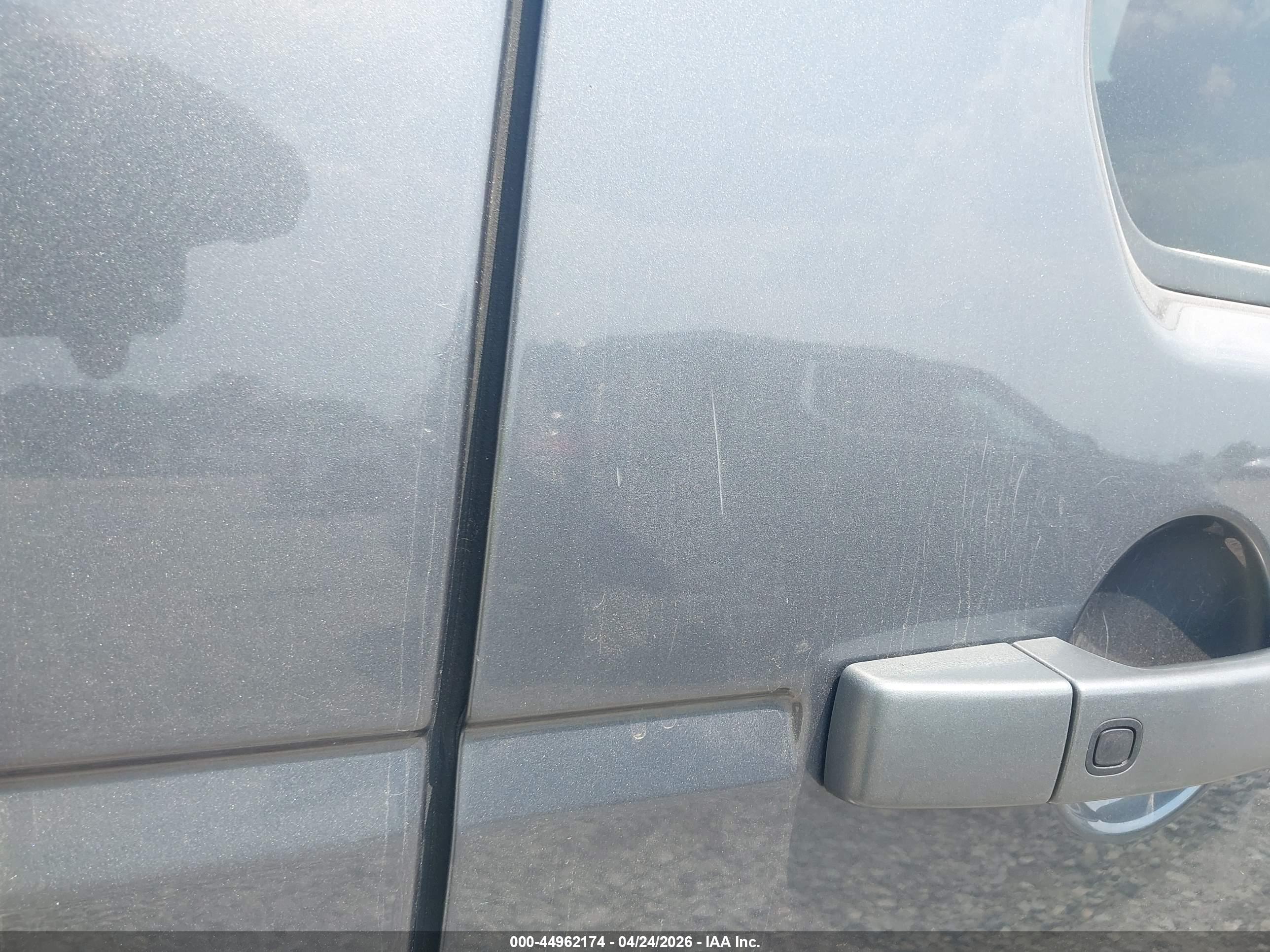 LAND ROVER image 6