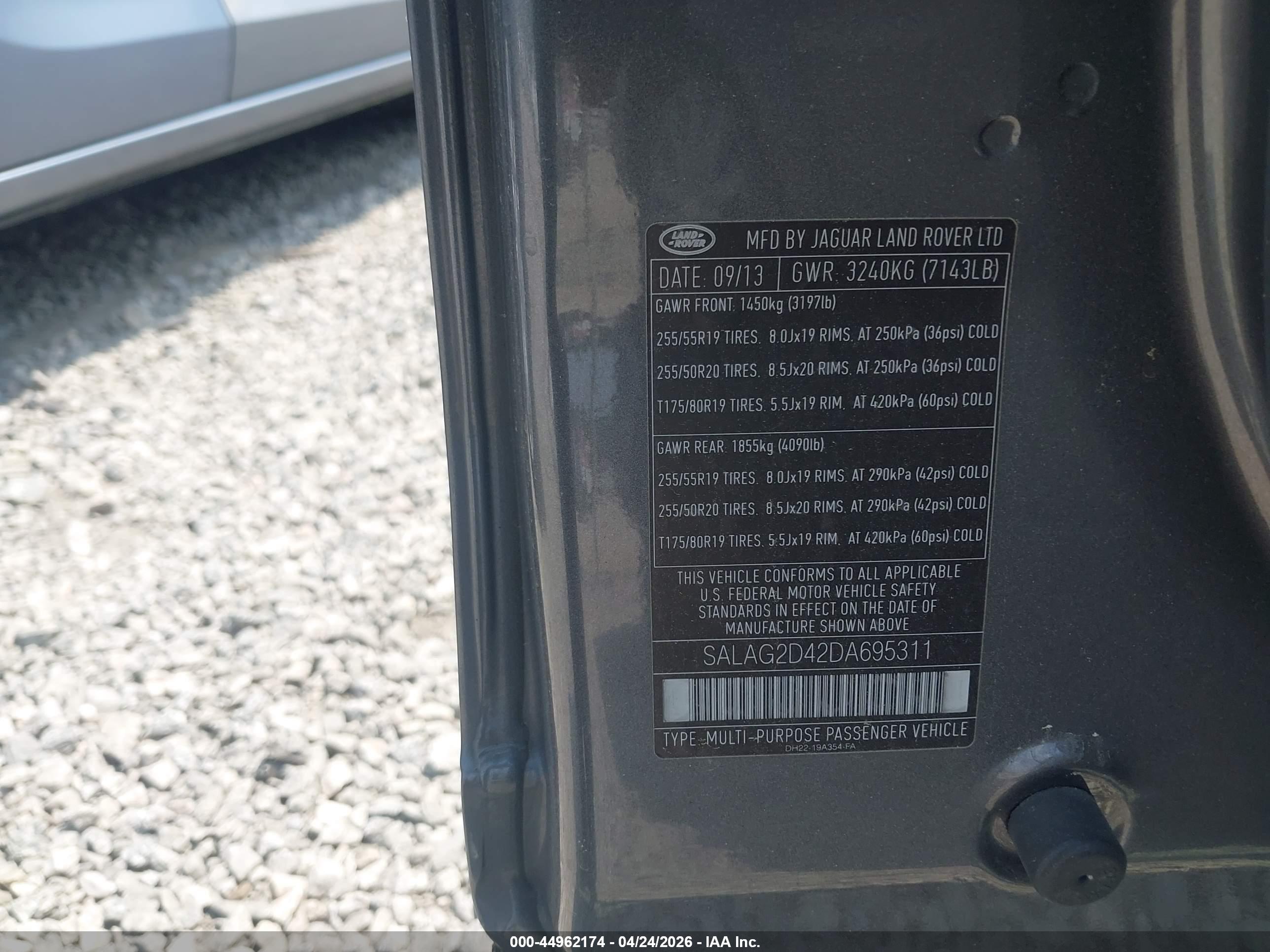 LAND ROVER image 9