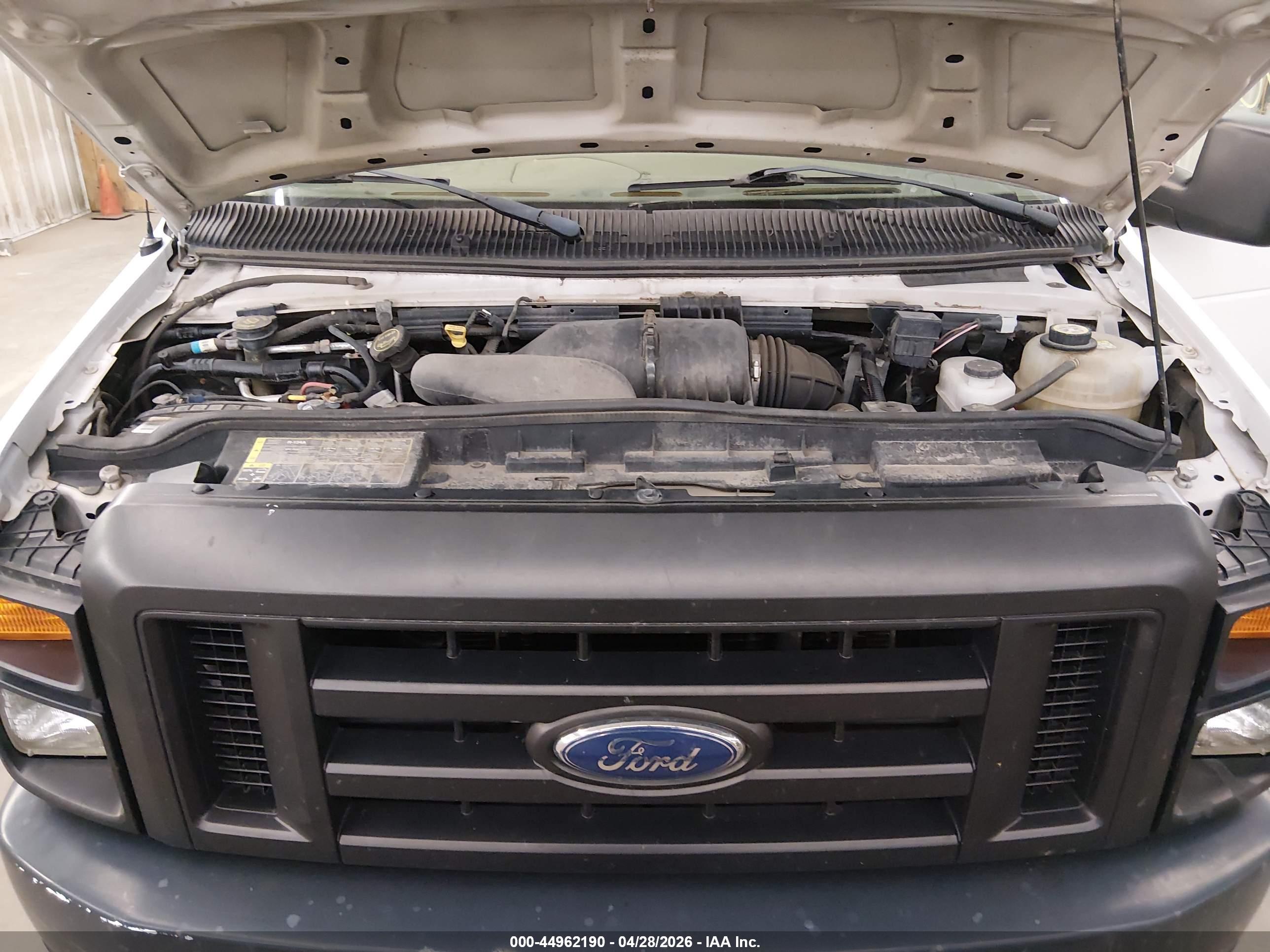 FORD E-150 image 10