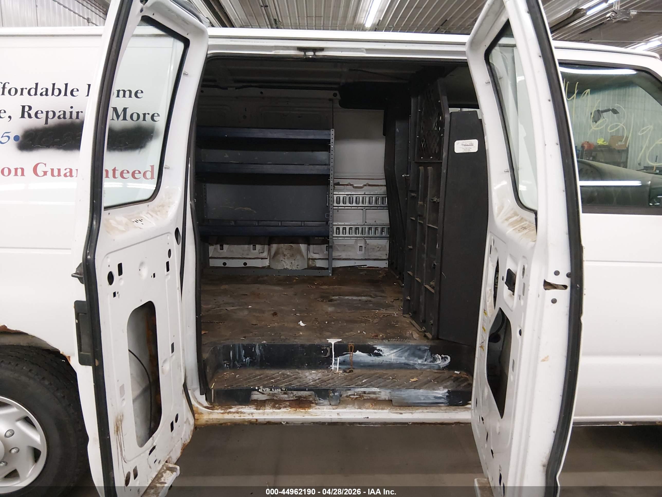 FORD E-150 image 8