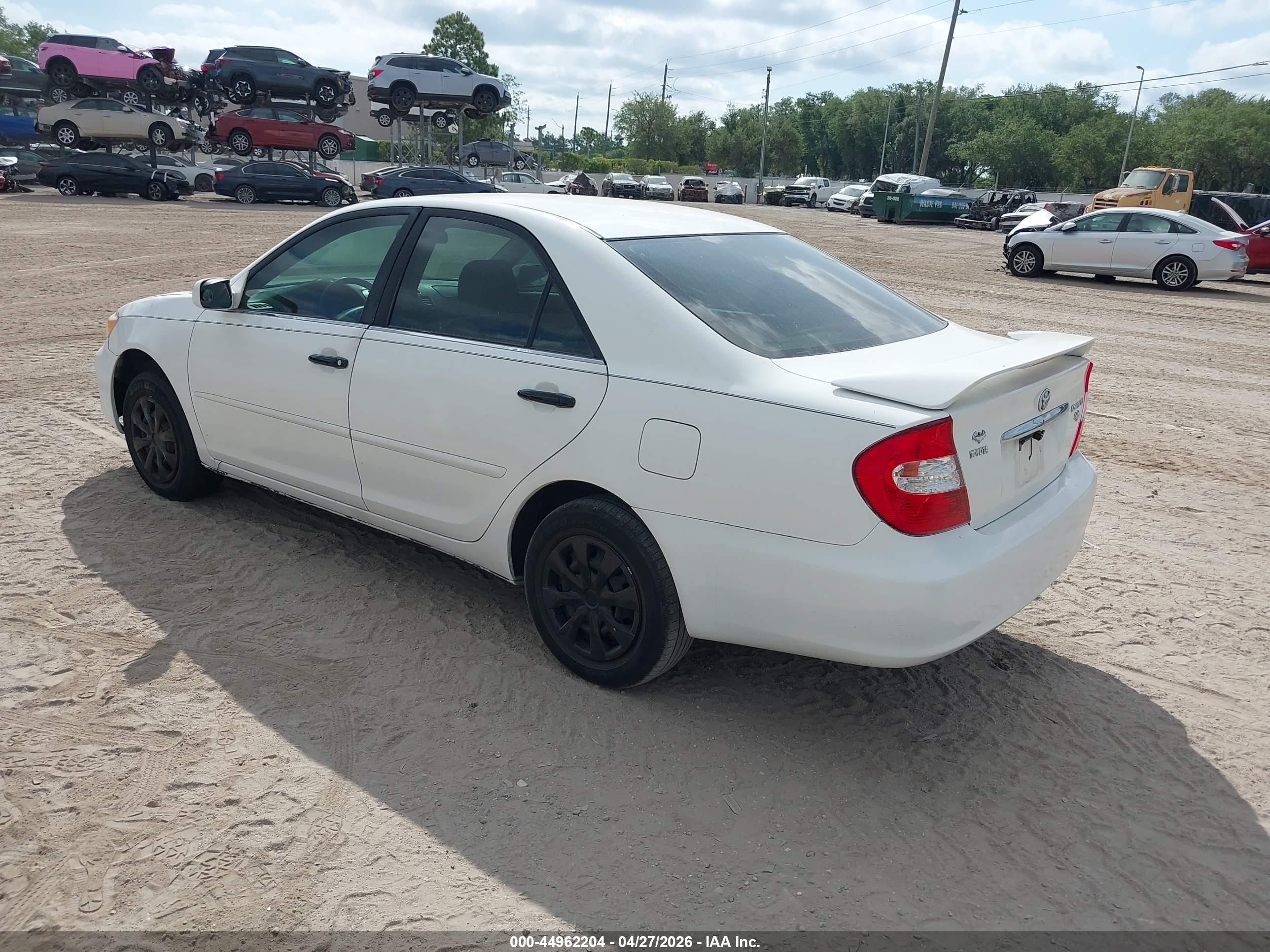 TOYOTA CAMRY image 3