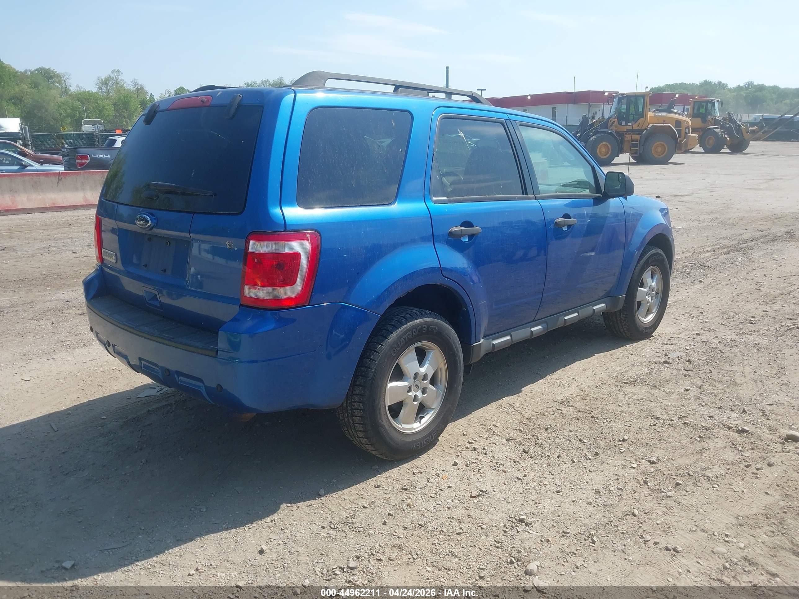 FORD ESCAPE image 4