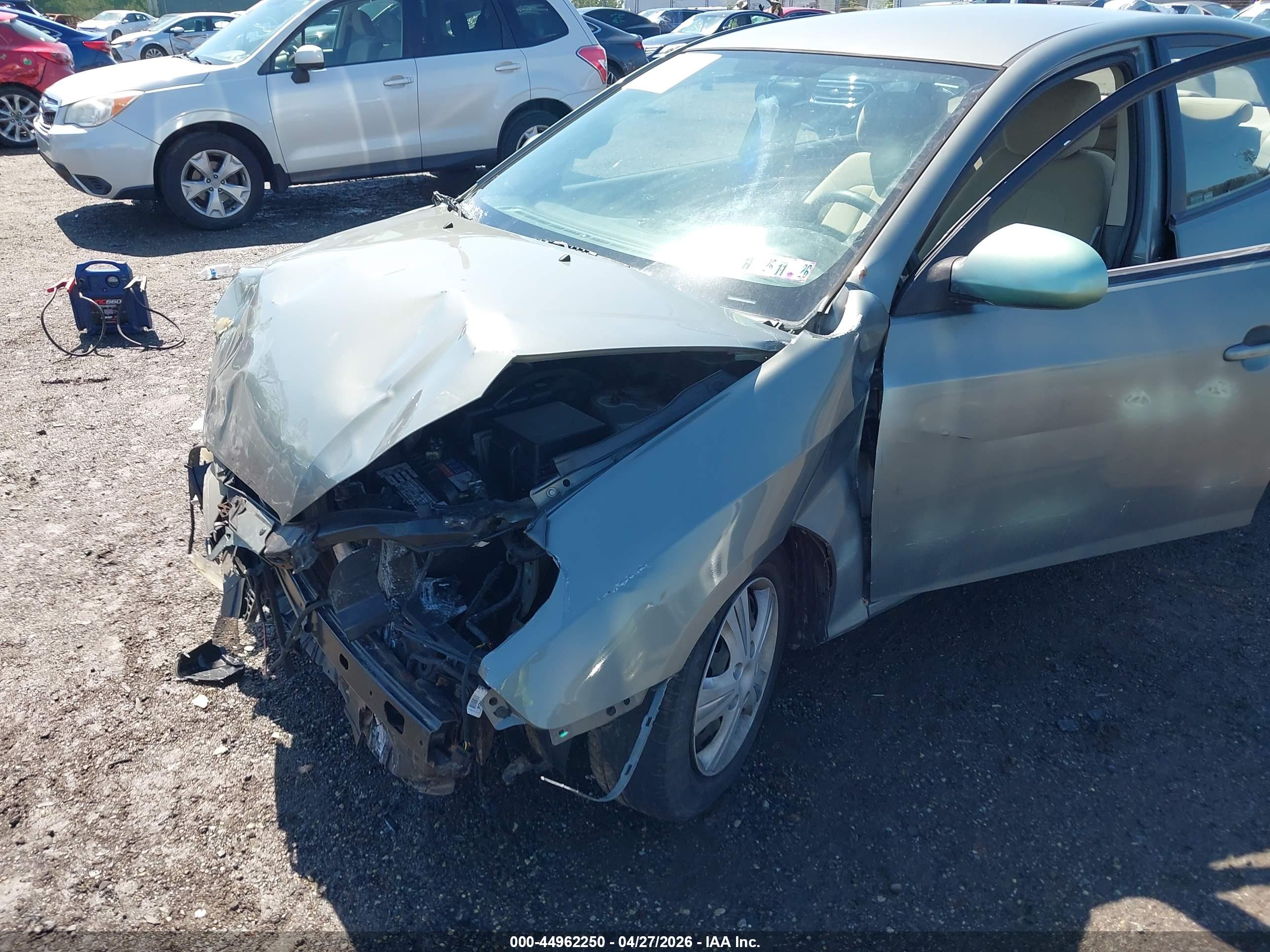 HYUNDAI ELANTRA image 6