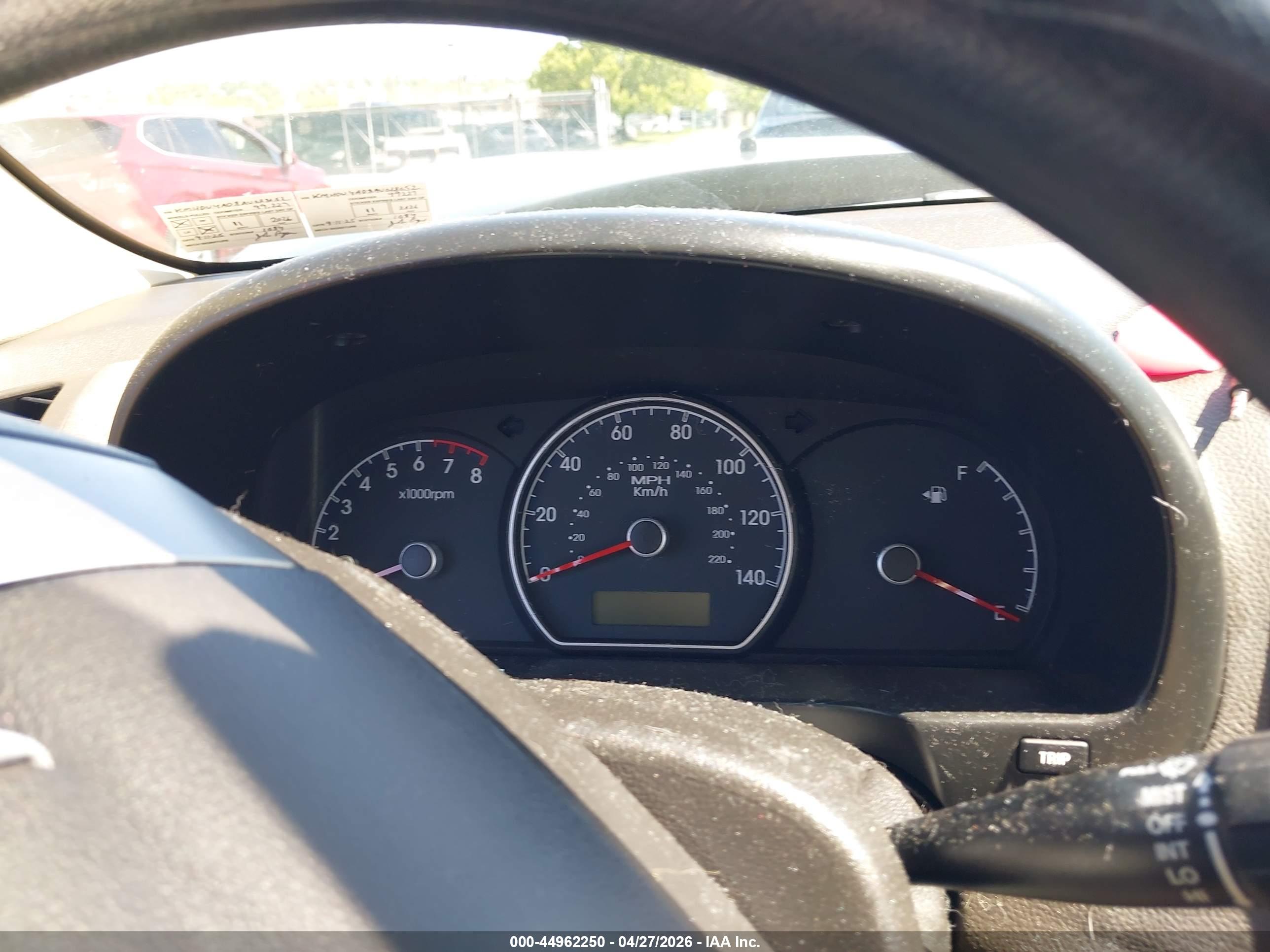 HYUNDAI ELANTRA image 7