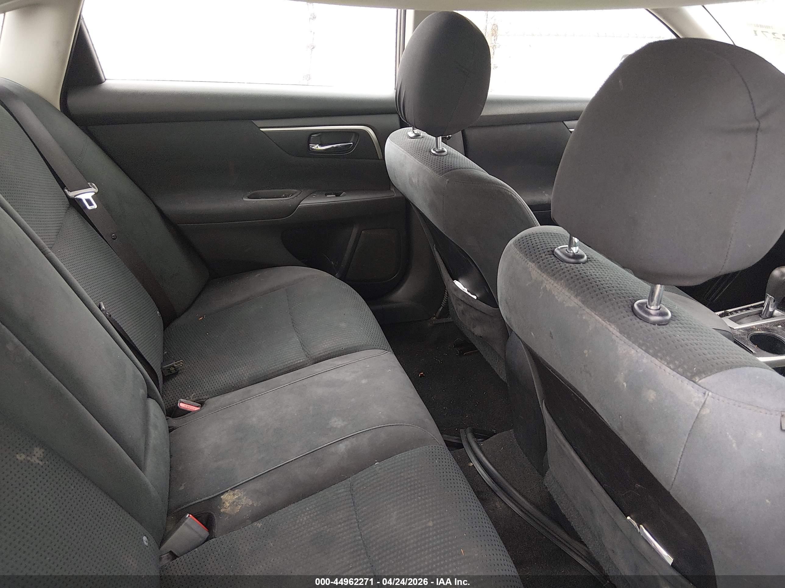 NISSAN ALTIMA image 8