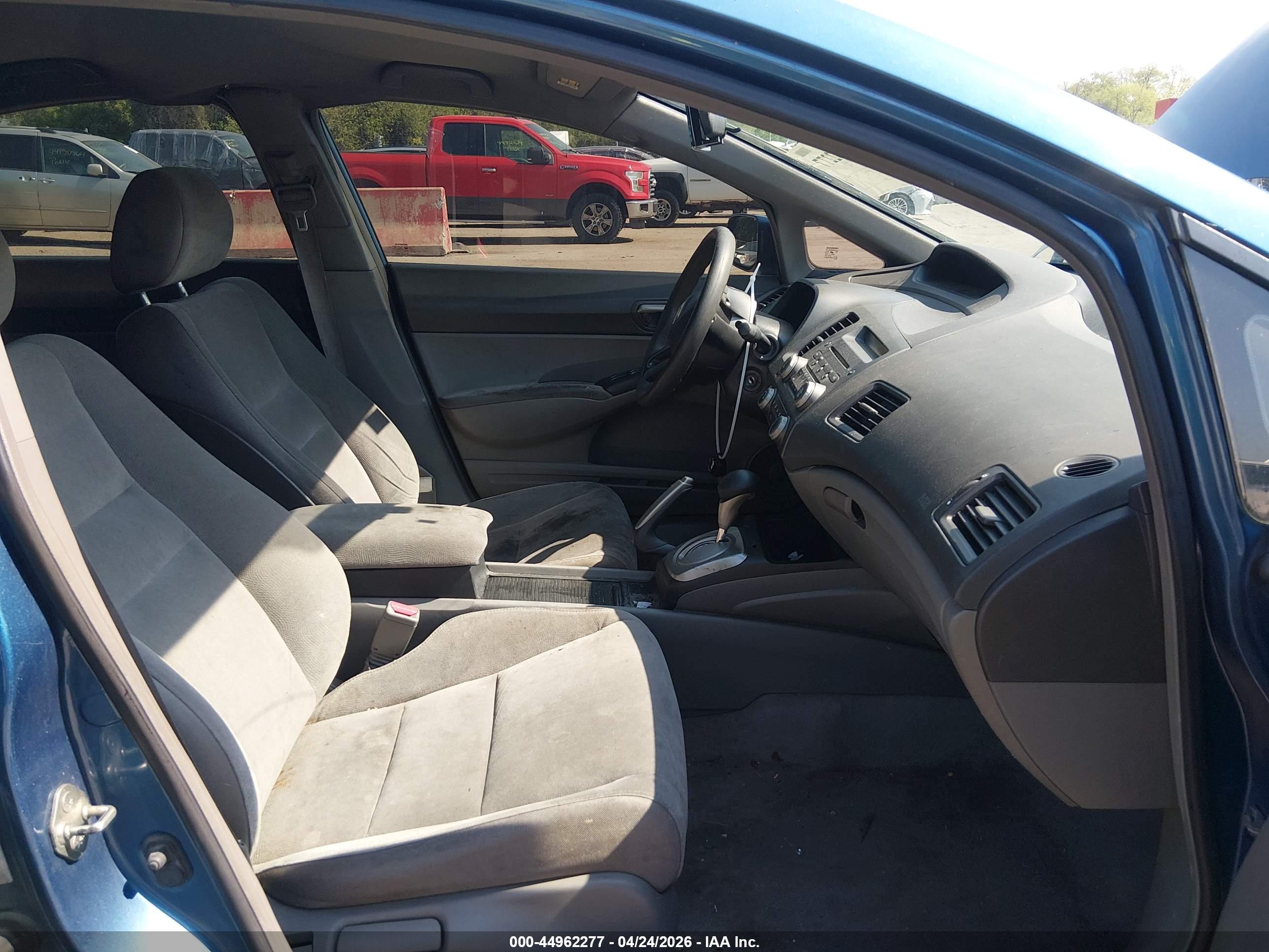 HONDA CIVIC image 5