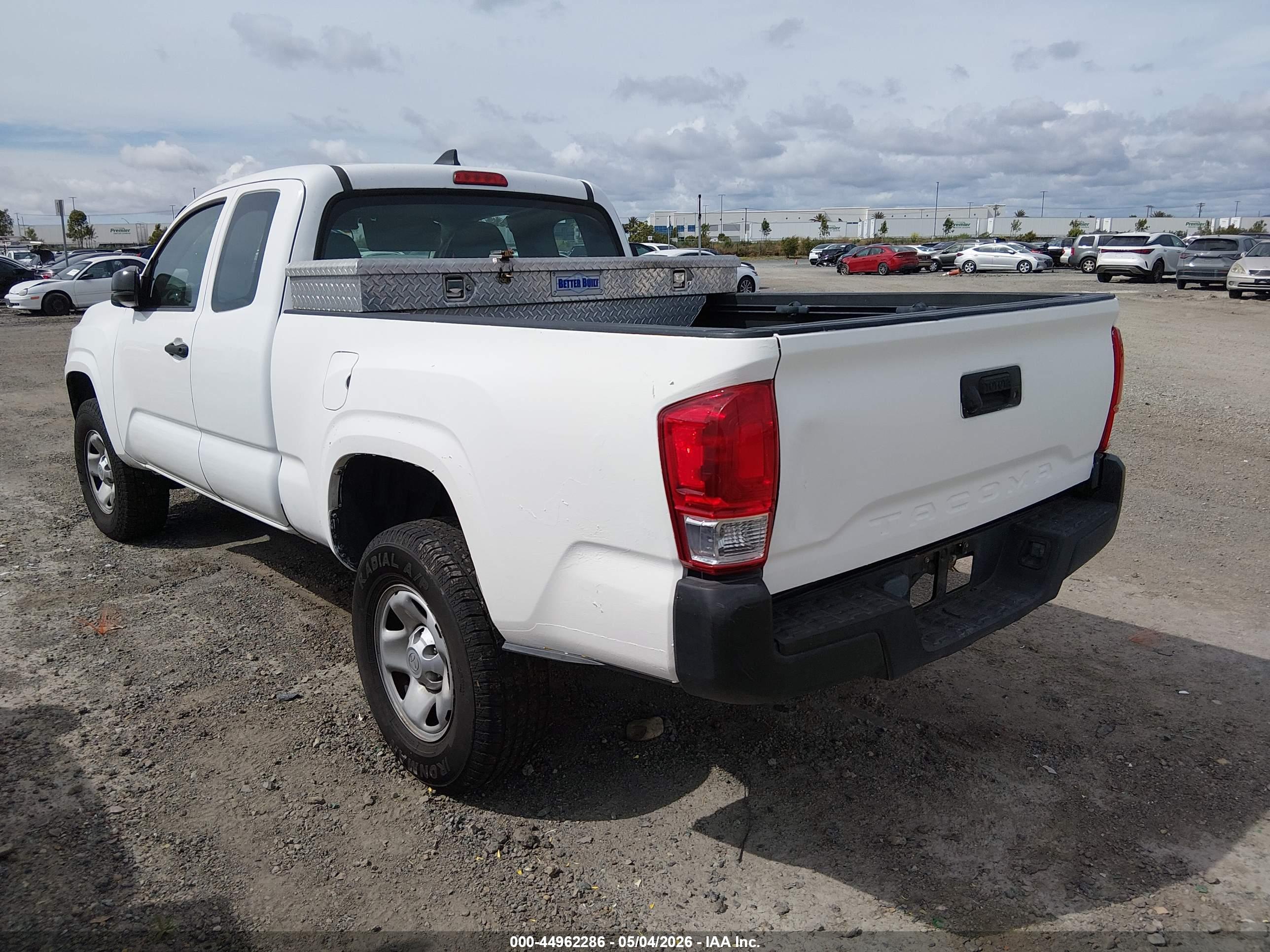 TOYOTA TACOMA image 3