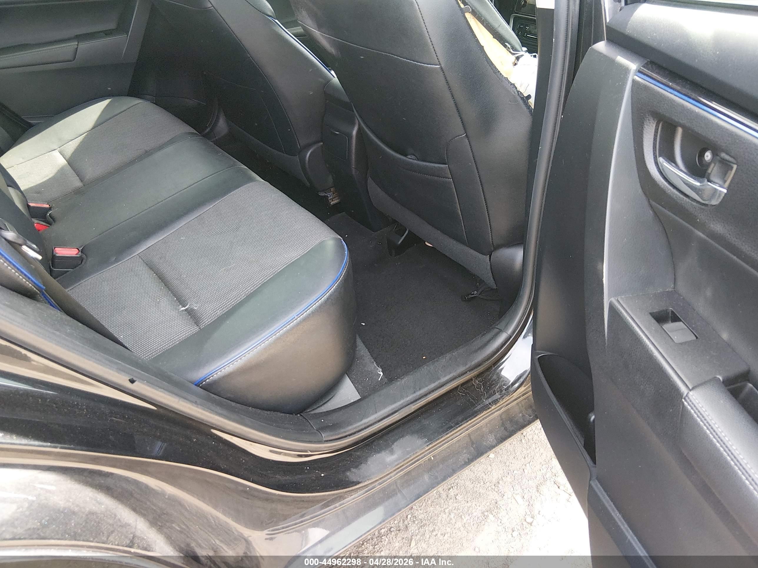 TOYOTA COROLLA image 8
