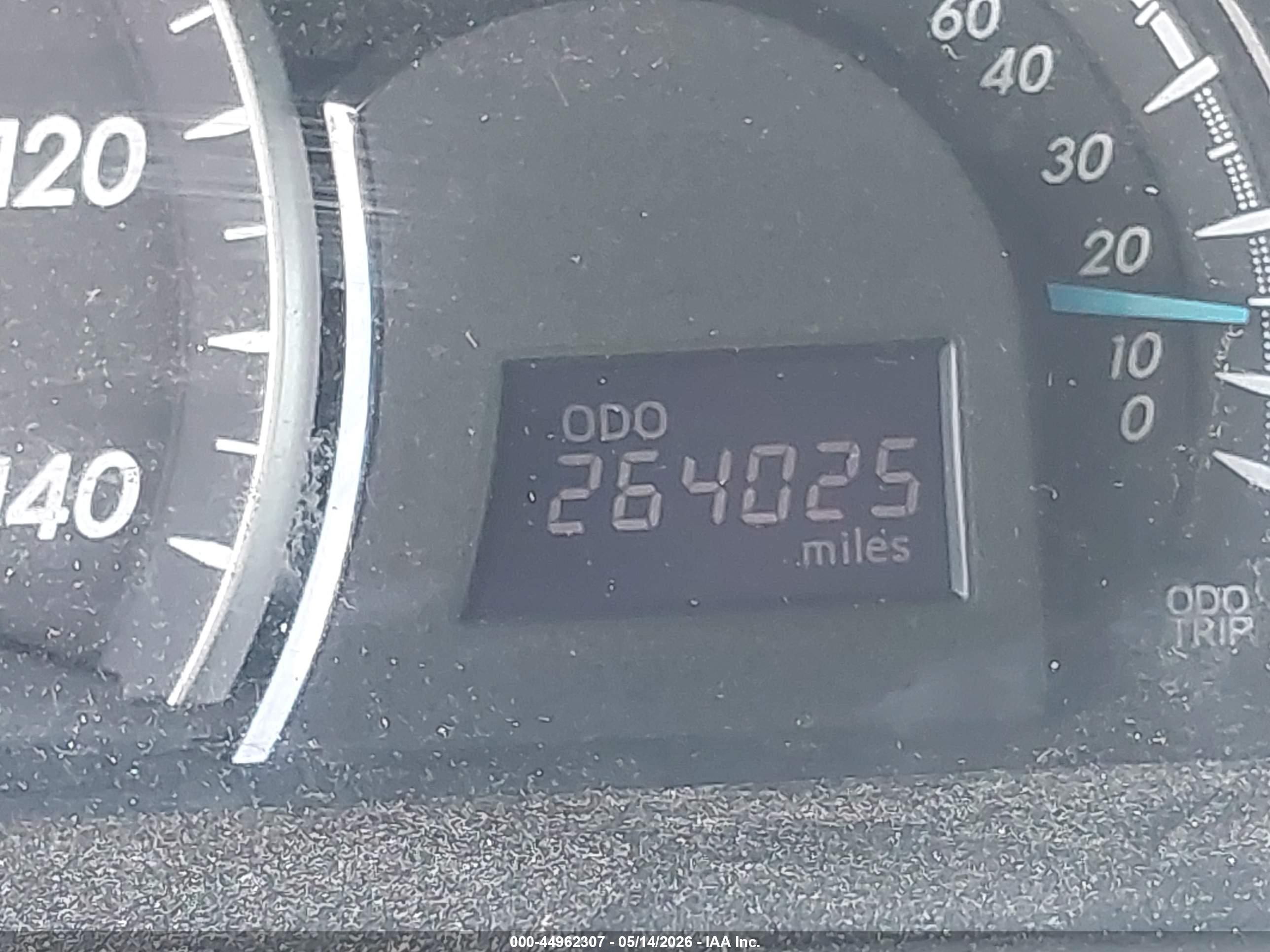 TOYOTA CAMRY image 7