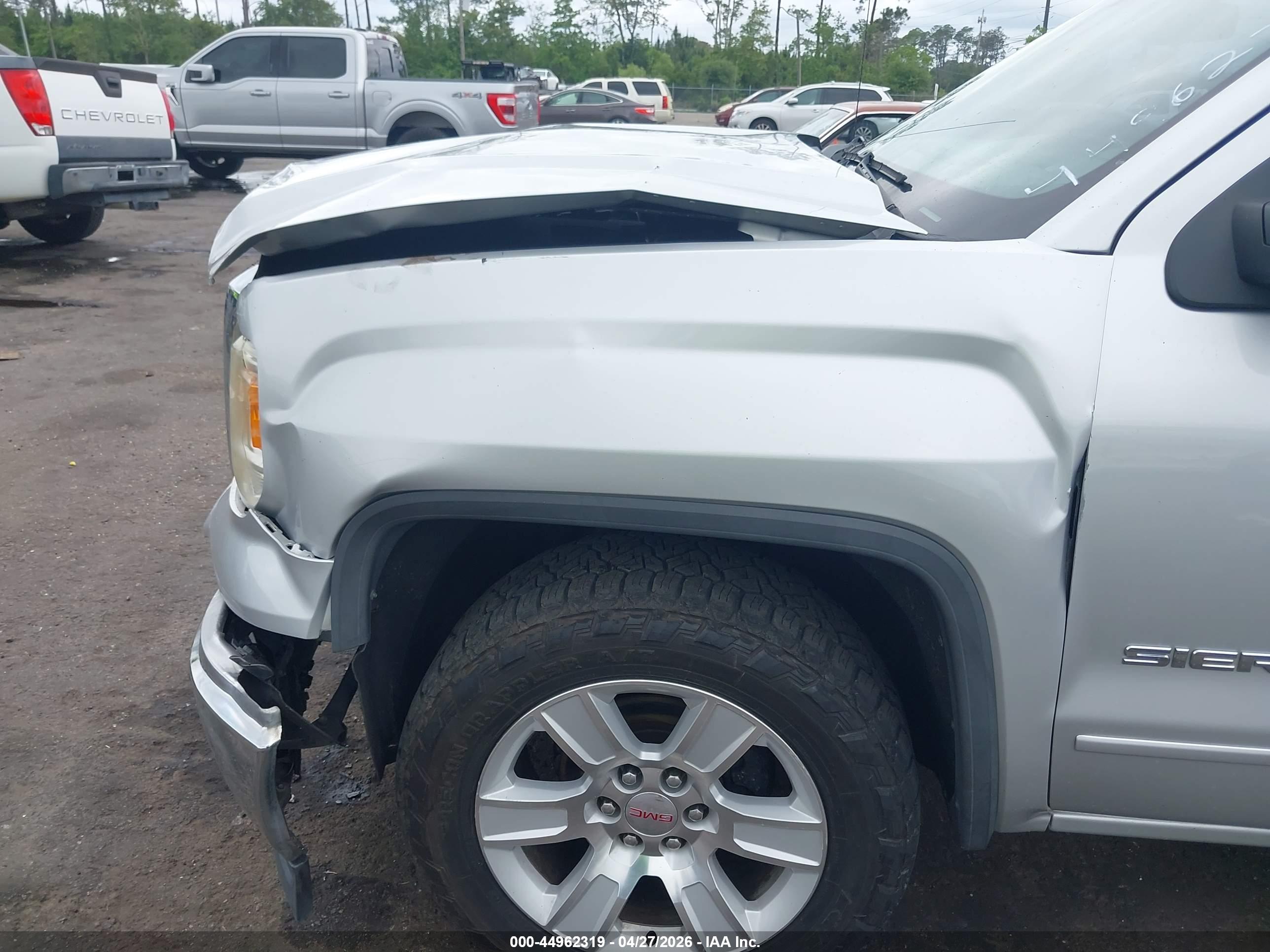 GMC SIERRA image 6