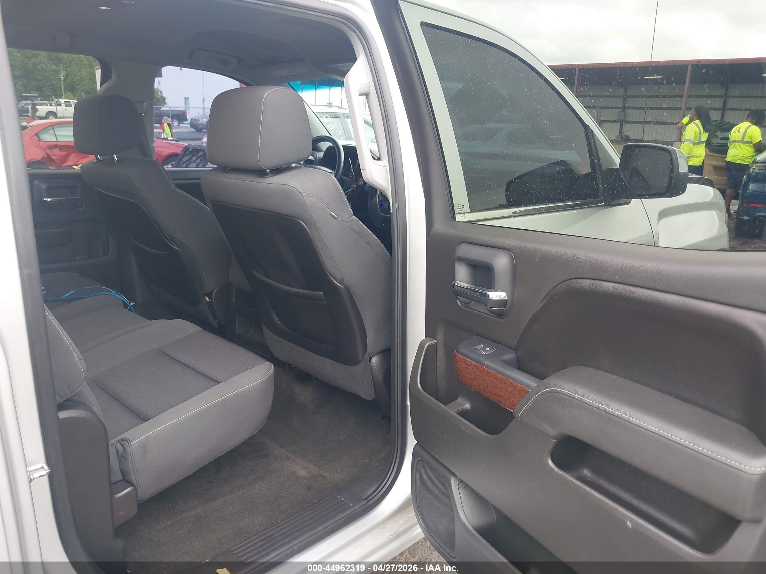 GMC SIERRA image 8