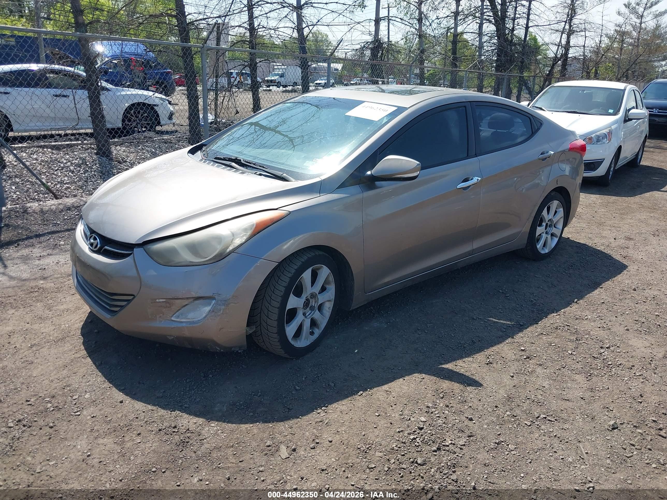 HYUNDAI ELANTRA image 2