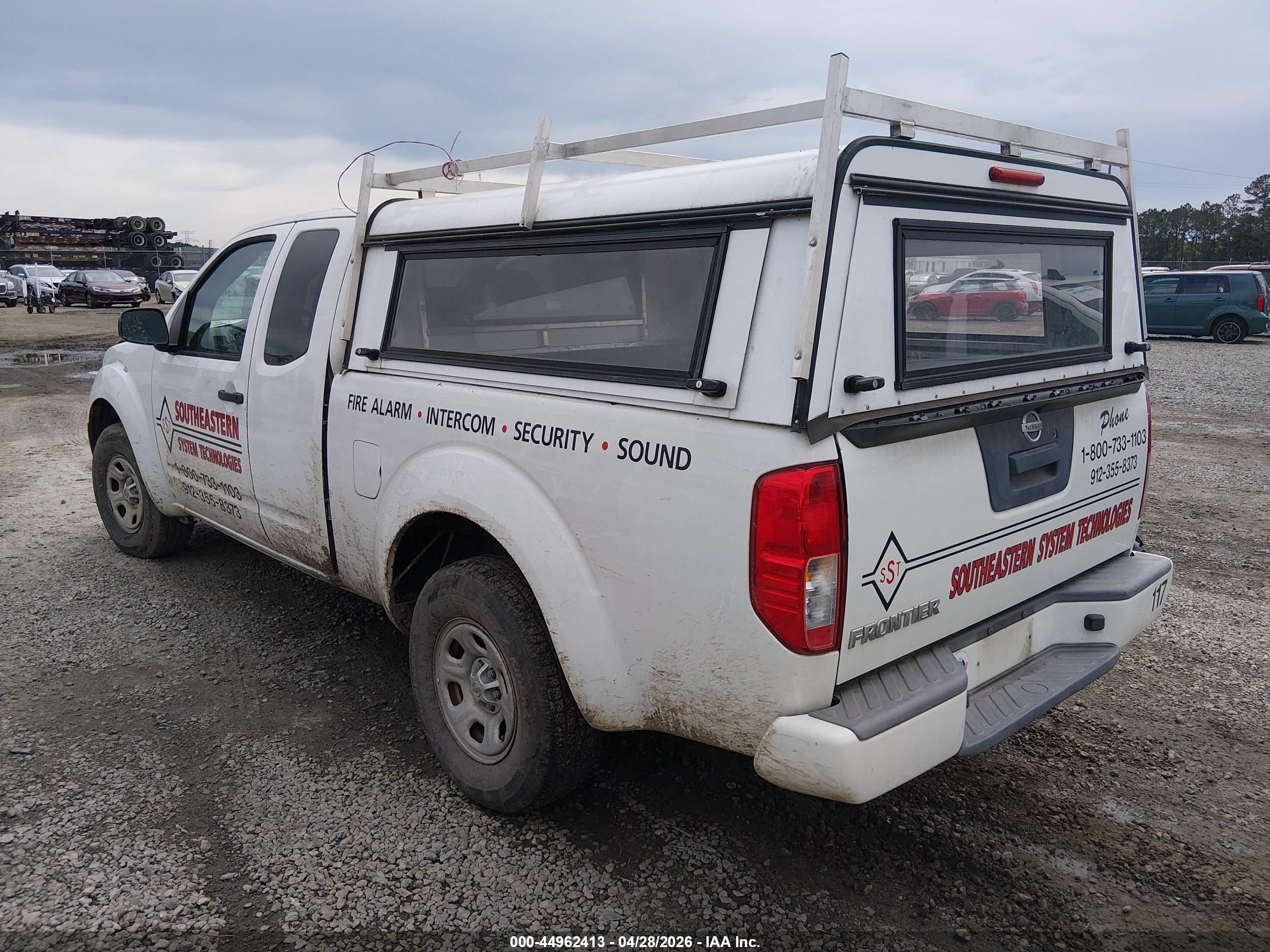 NISSAN FRONTIER image 3