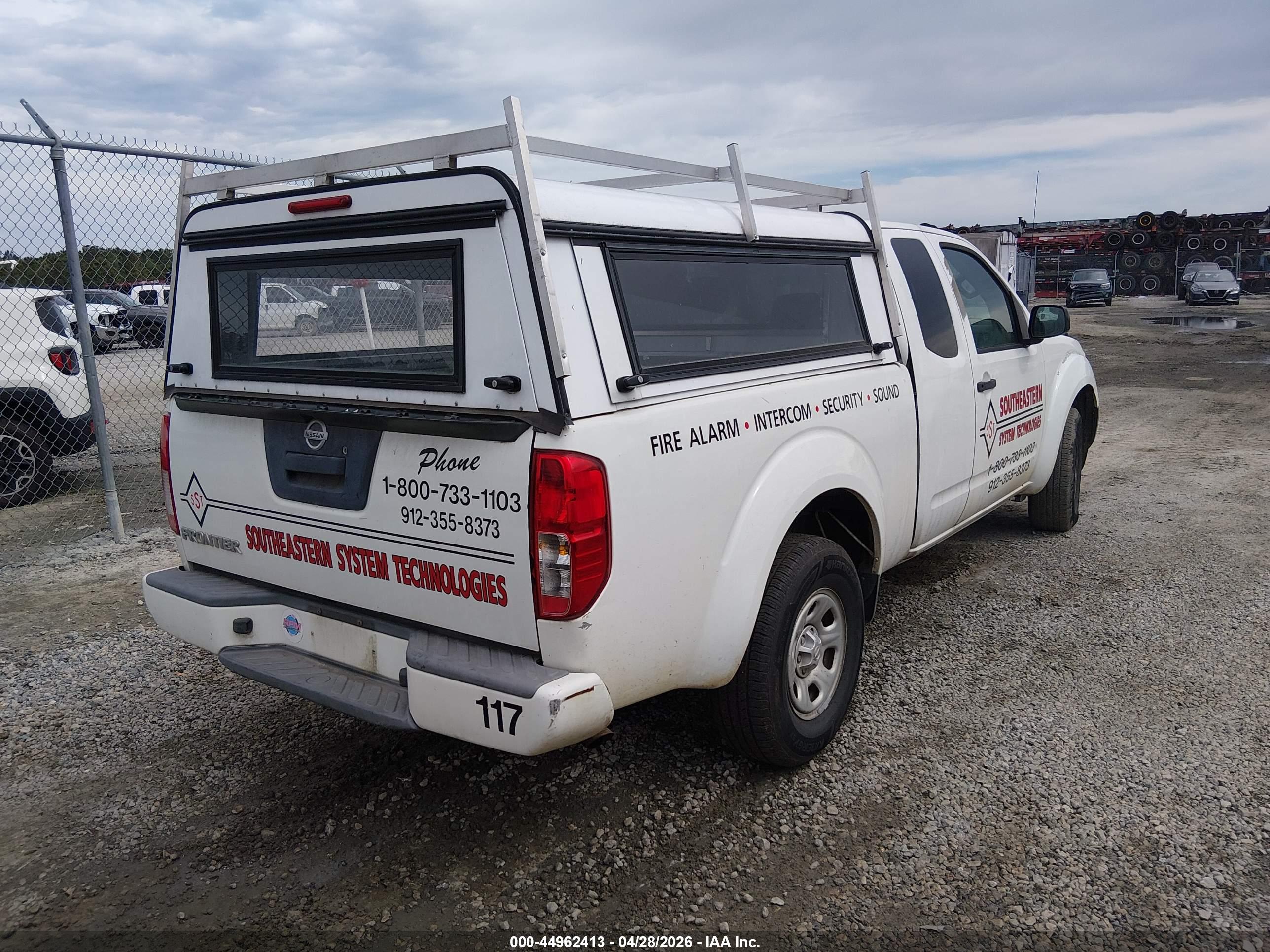 NISSAN FRONTIER image 4