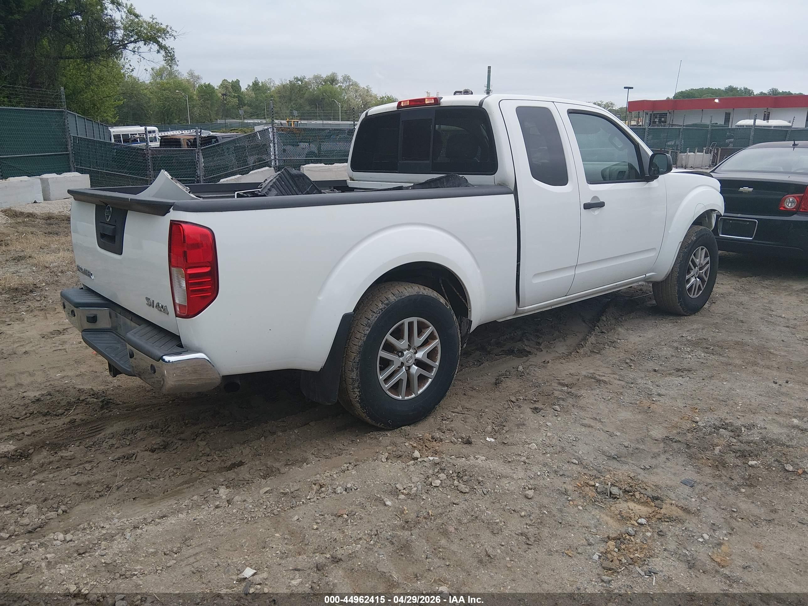 NISSAN FRONTIER image 4