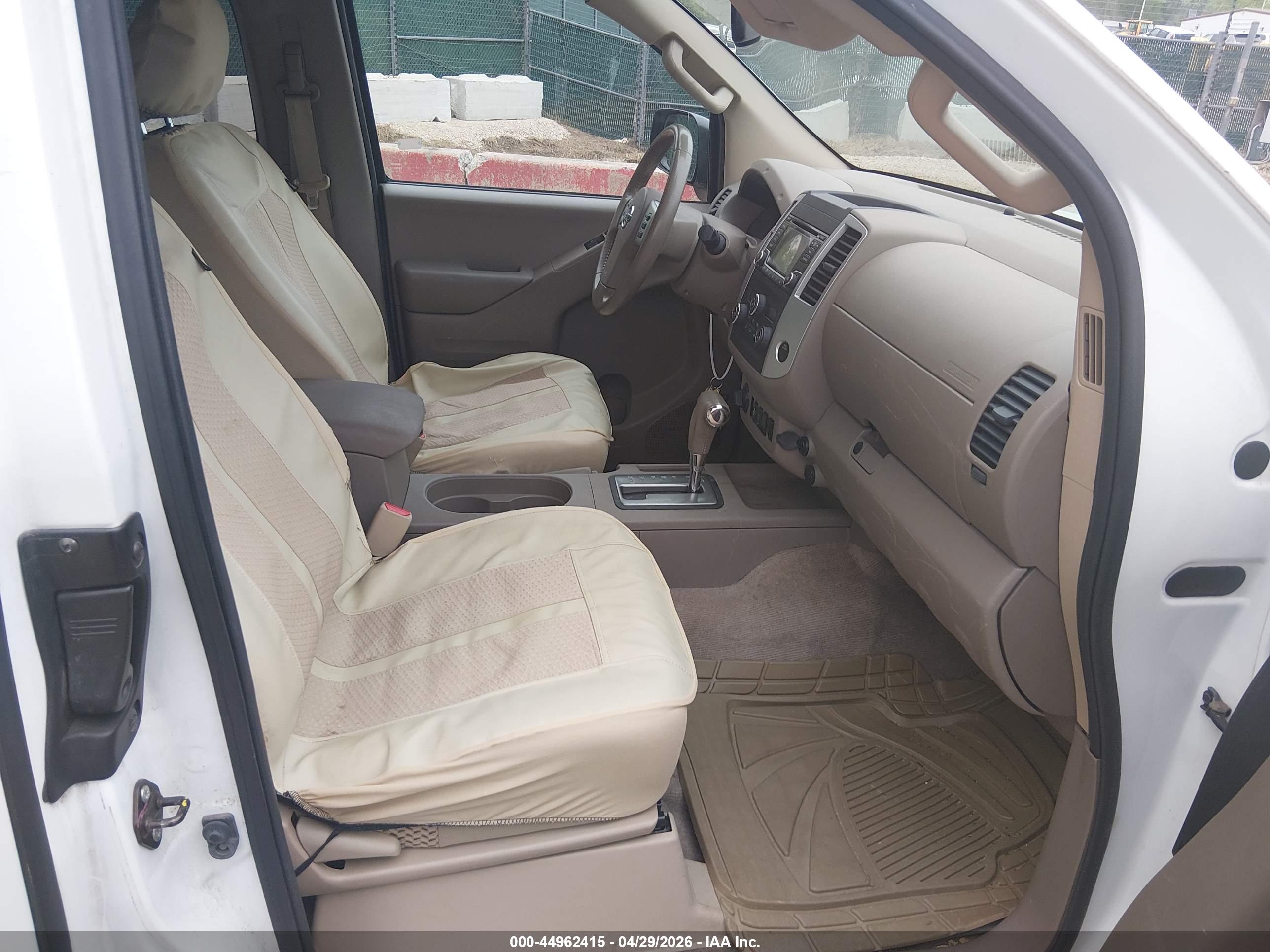 NISSAN FRONTIER image 5
