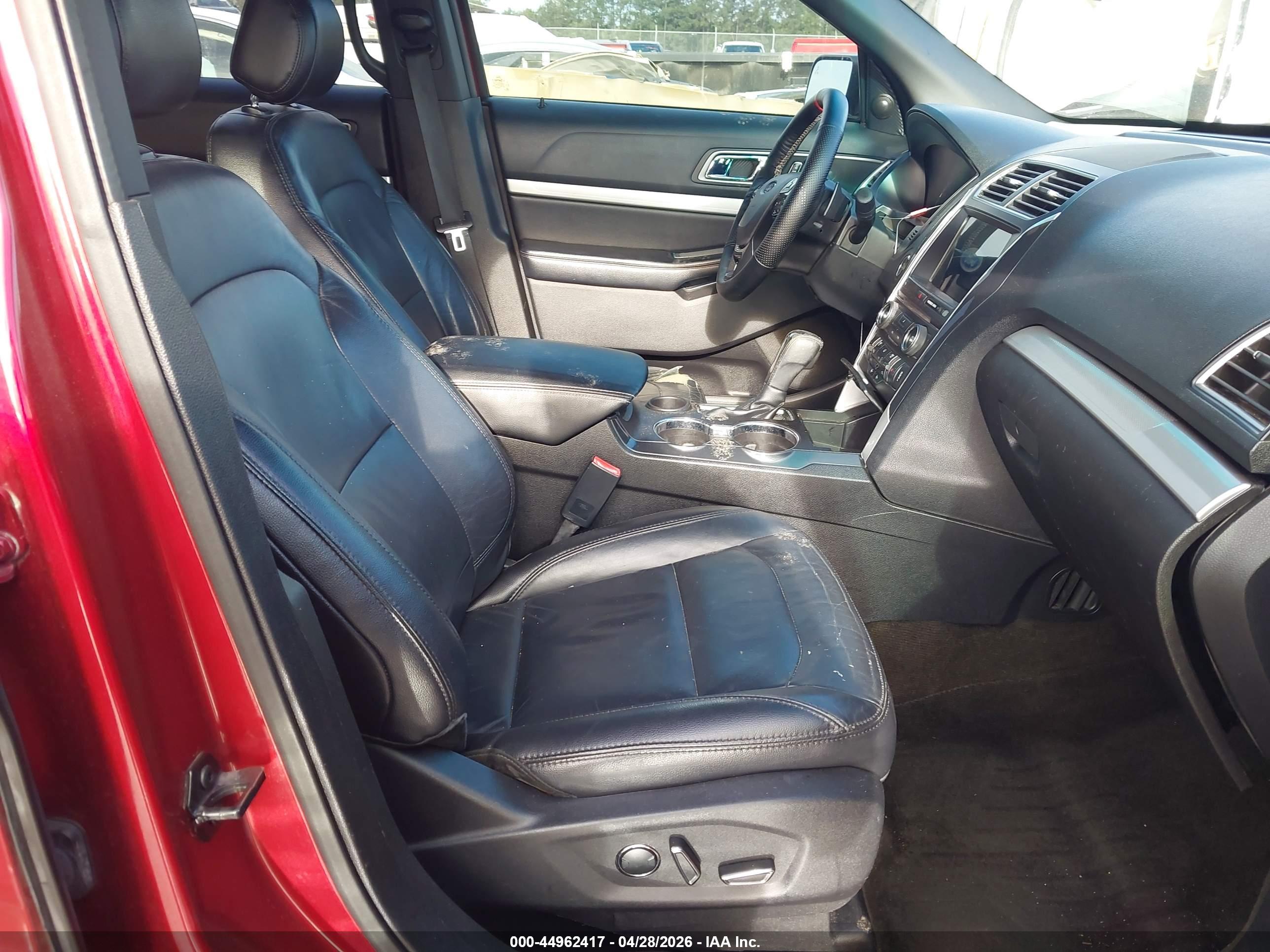 FORD EXPLORER image 5
