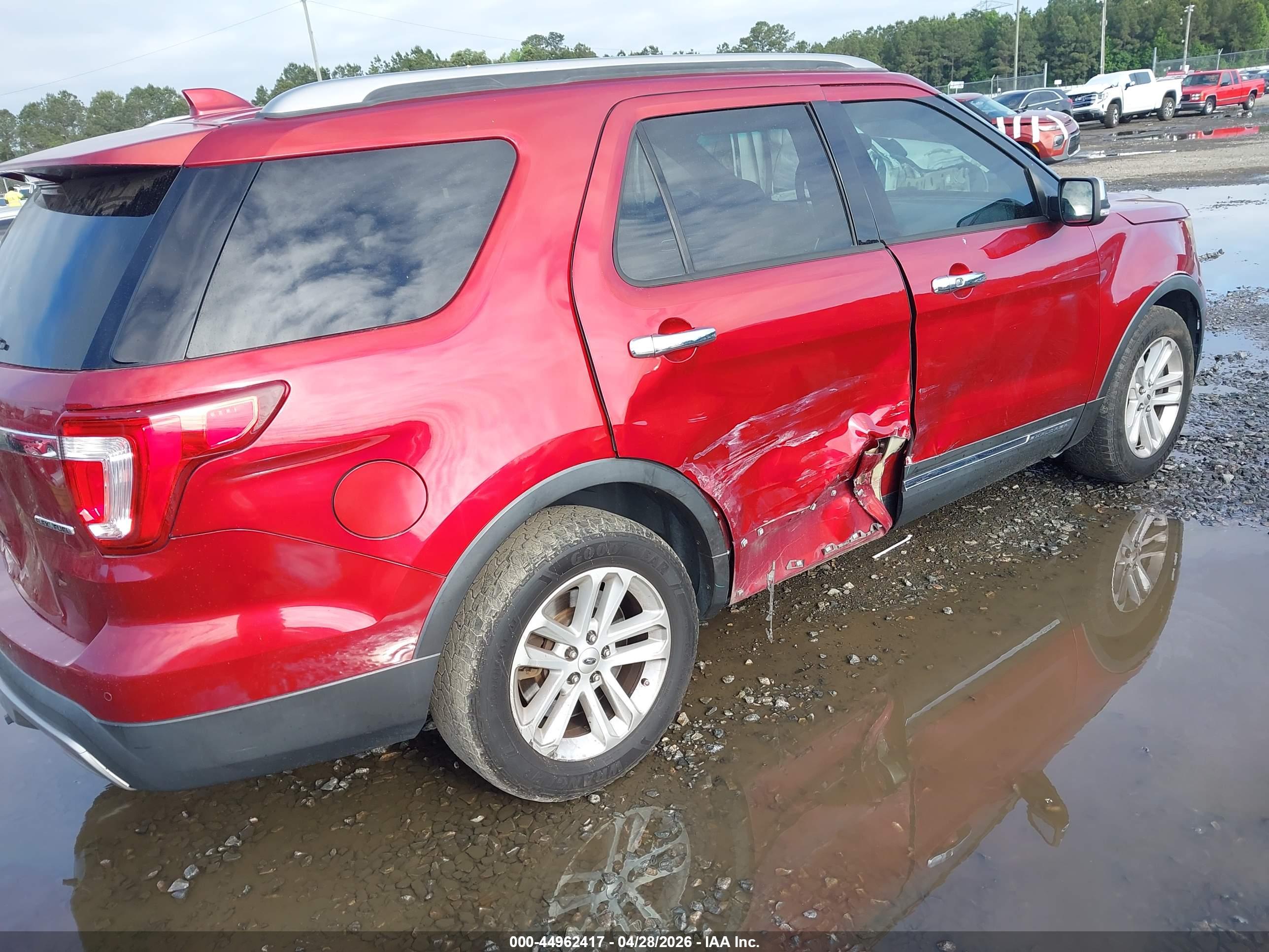 FORD EXPLORER image 6